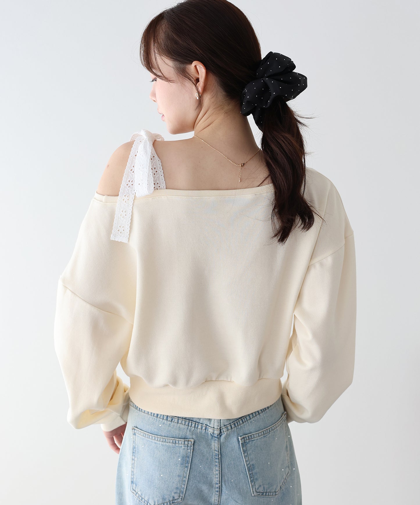 レースリボンオフショルスウェット
