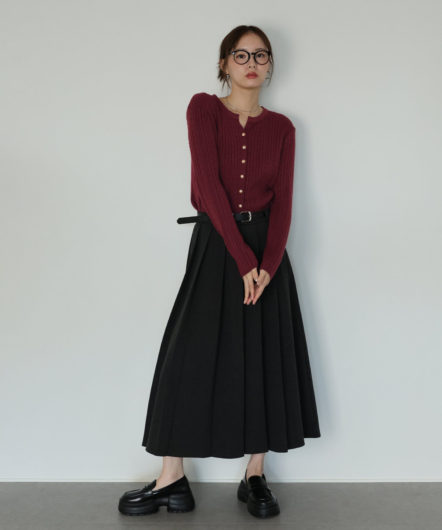 ゴールドボタンケーブルクルーカーディガン