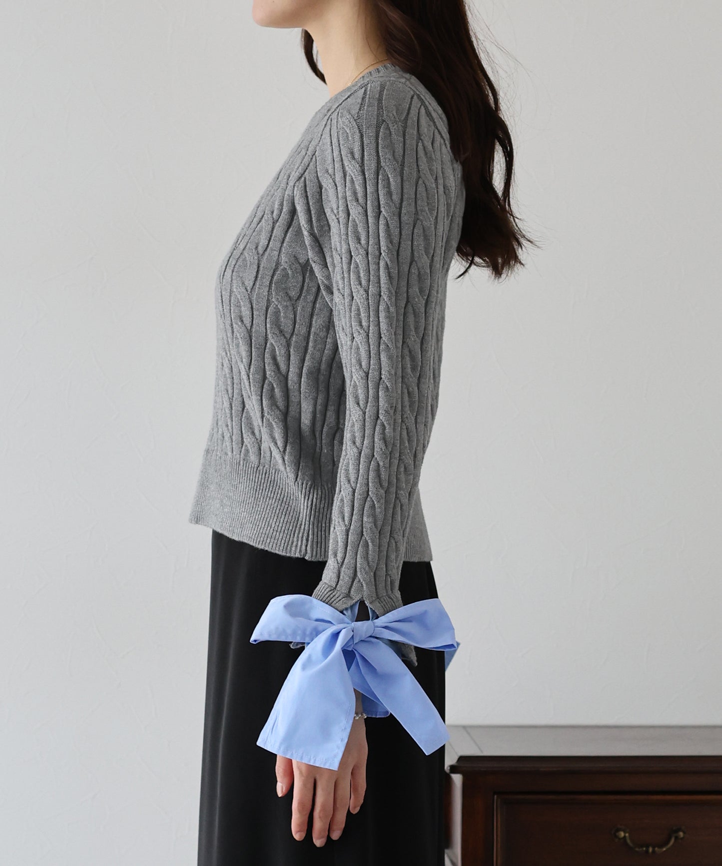 【早割5％OFF】リボン袖ドッキングケーブルニット