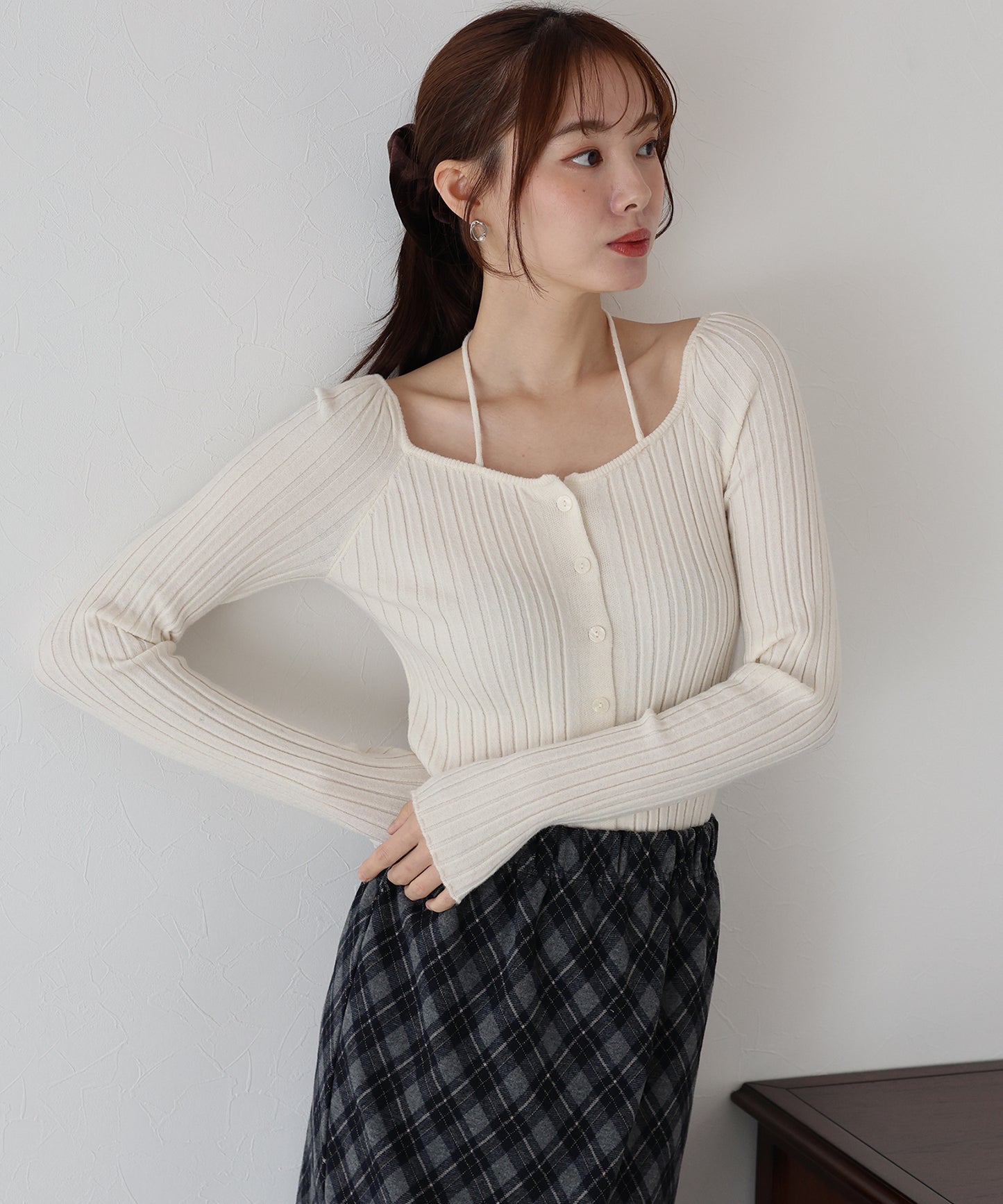 リボンチョーカーリブニット