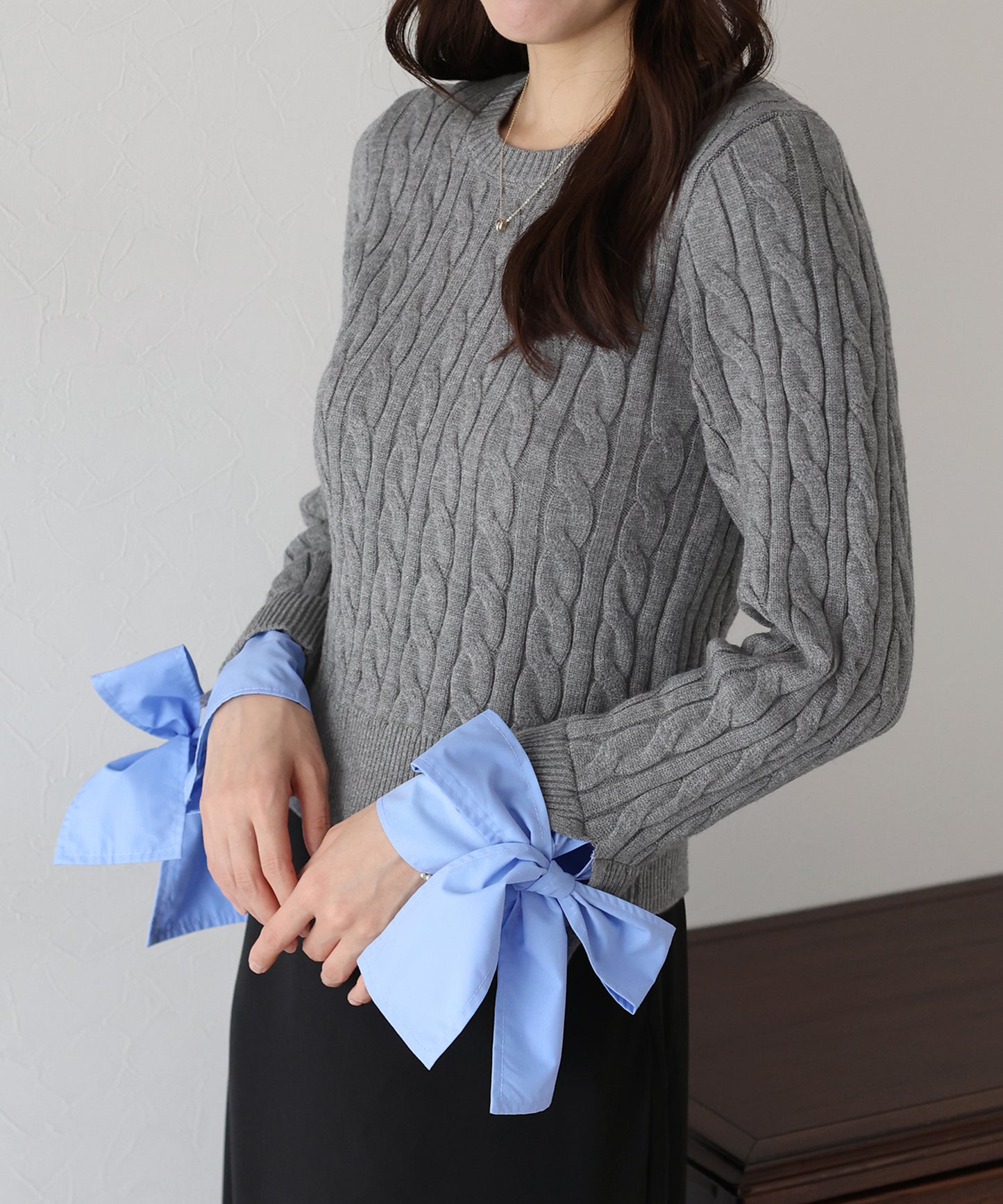 【早割5％OFF】リボン袖ドッキングケーブルニット