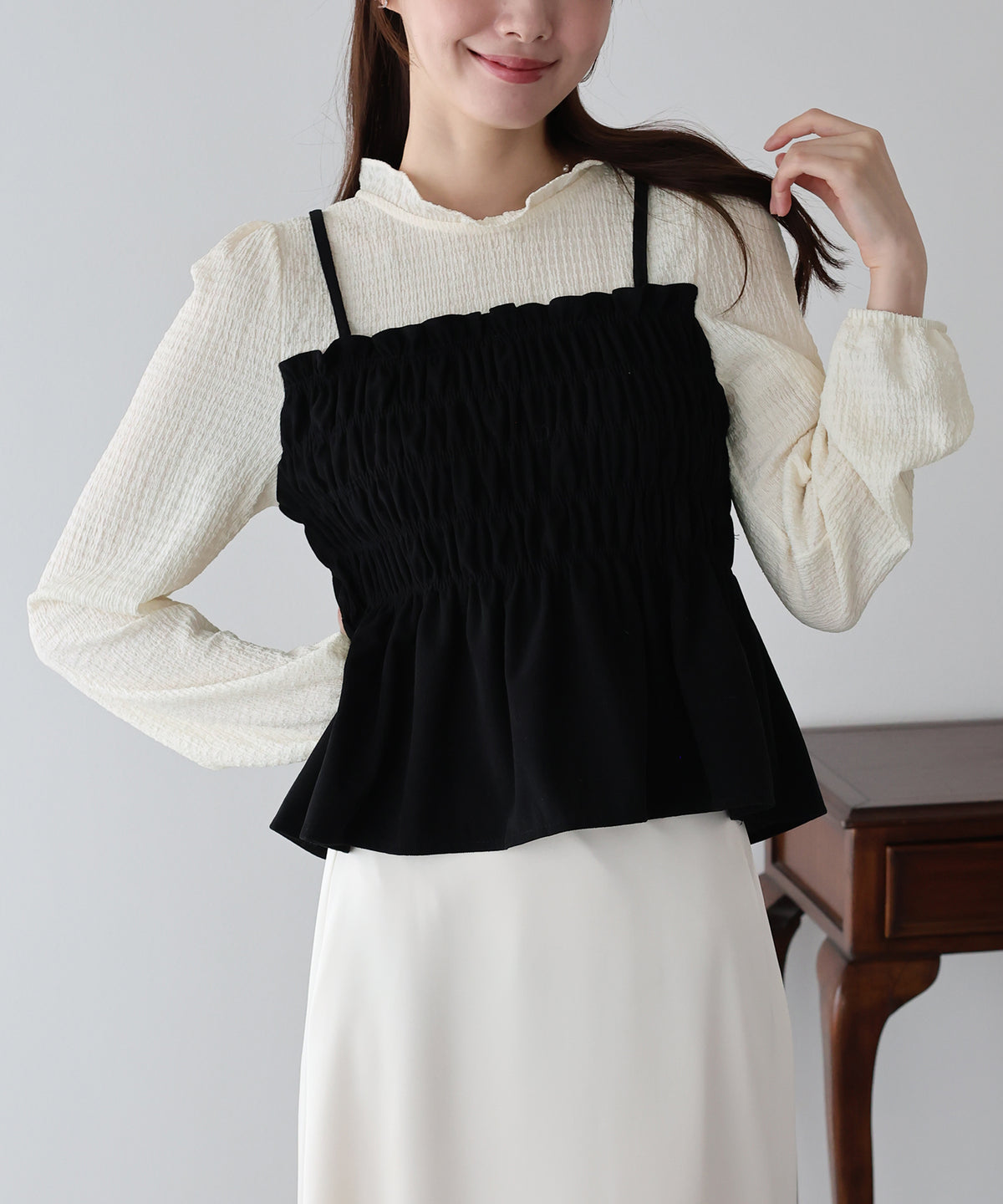 【早割5％OFF】シャーリングビスチェレイヤードブラウス
