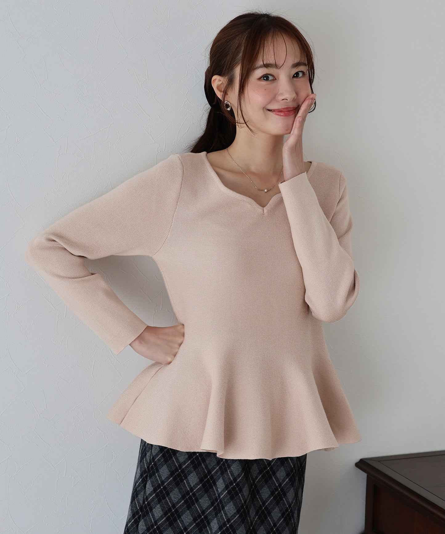 【TIME SALE】ハートネックペプラムニット