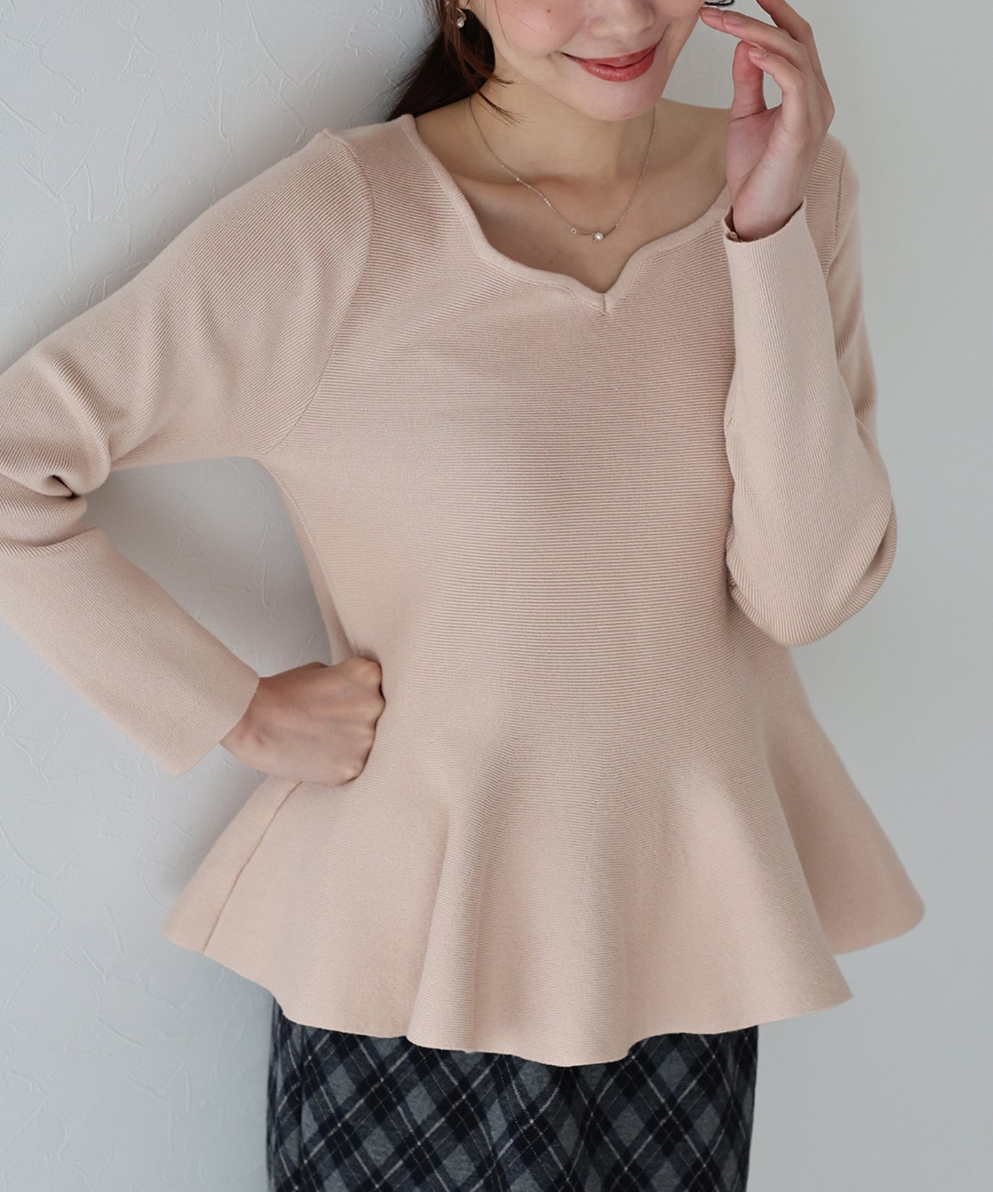 【TIME SALE】ハートネックペプラムニット