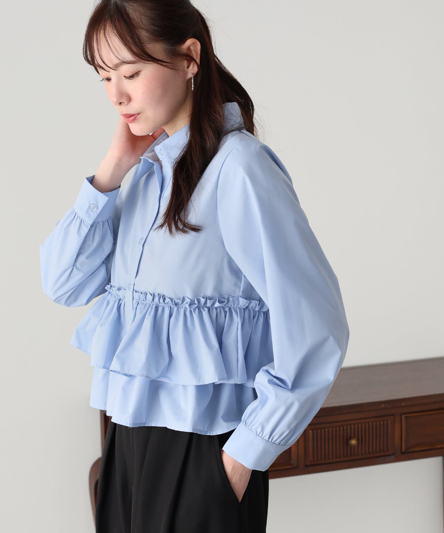 ティアードフリルペプラムブラウス【ネコポス】