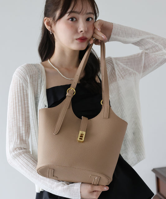 フェイクレザートートバッグ