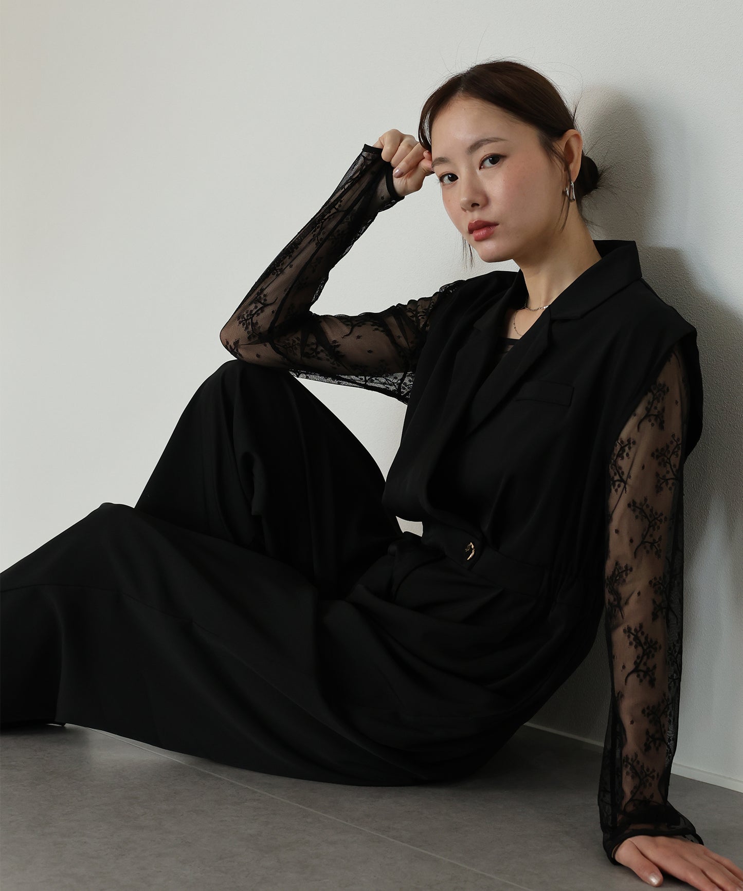 【早割5％OFF】テーラードオールインワンパンツドレス+ジャガードチュールトップスSET