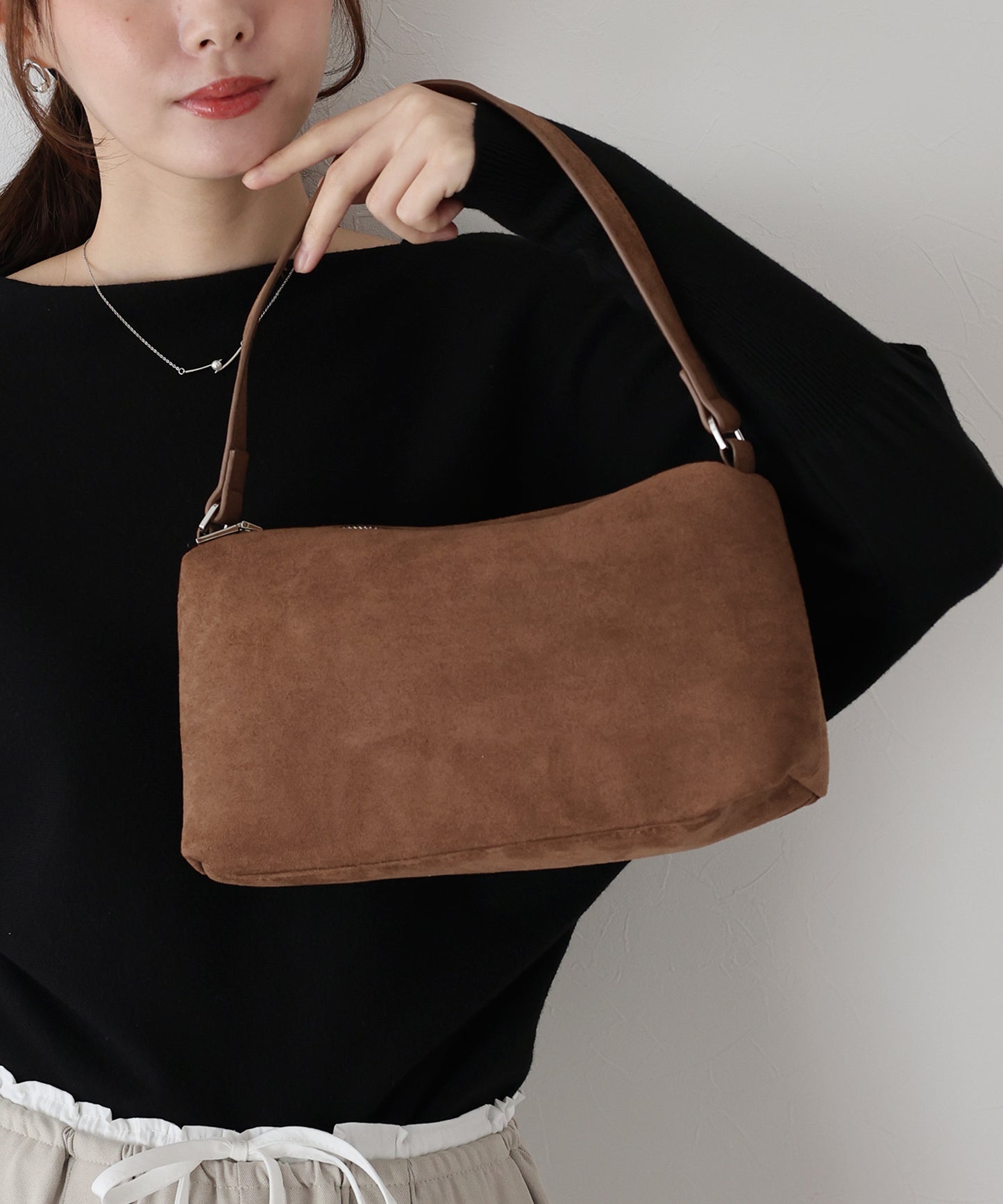 スウェードスクエアバッグ