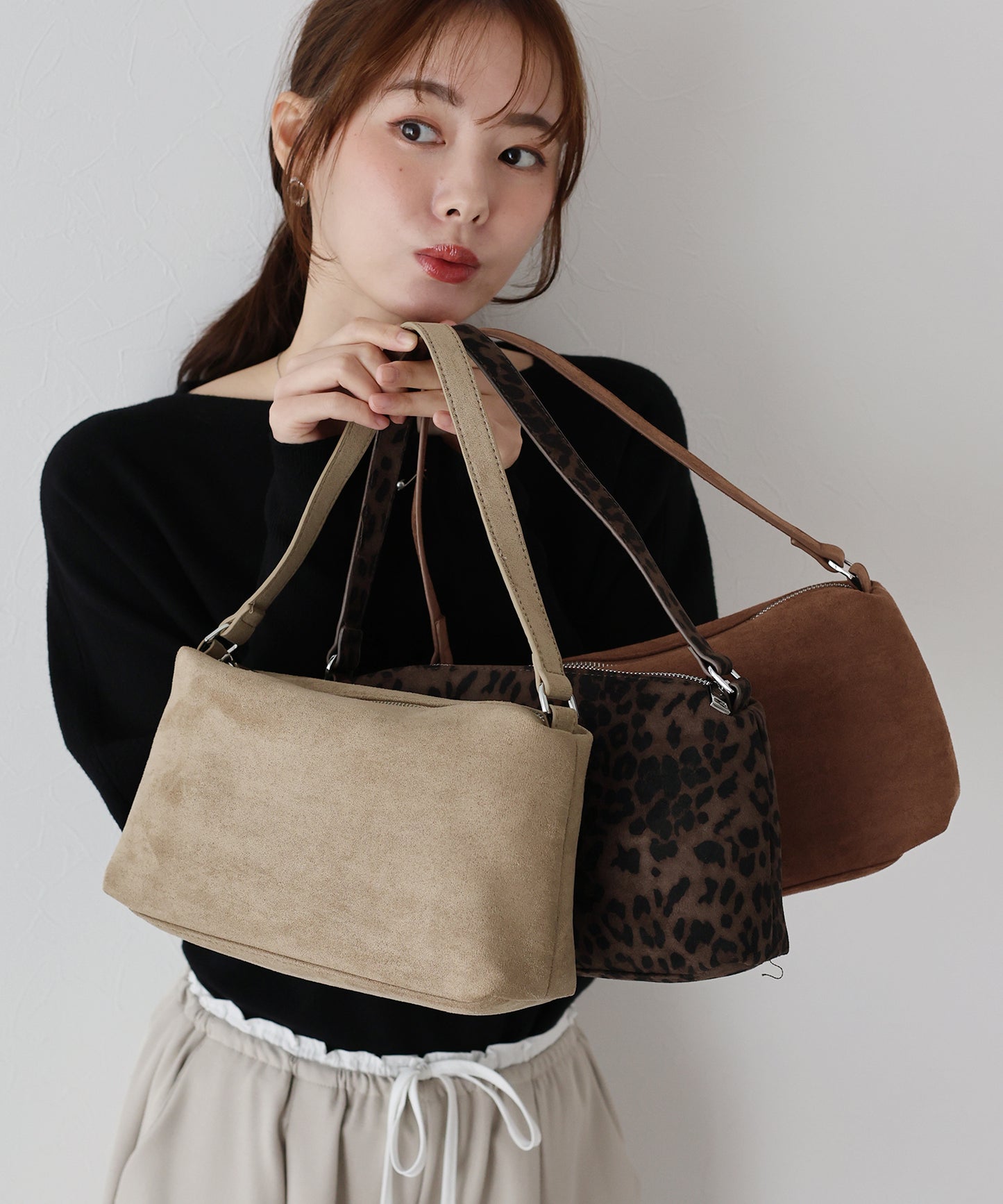 スウェードスクエアバッグ