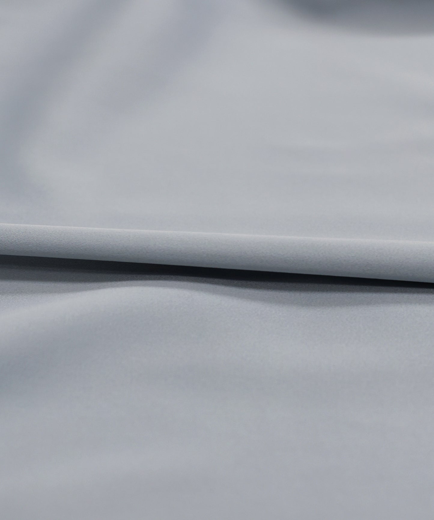 Vネックタックサテンブラウス【ネコポス】