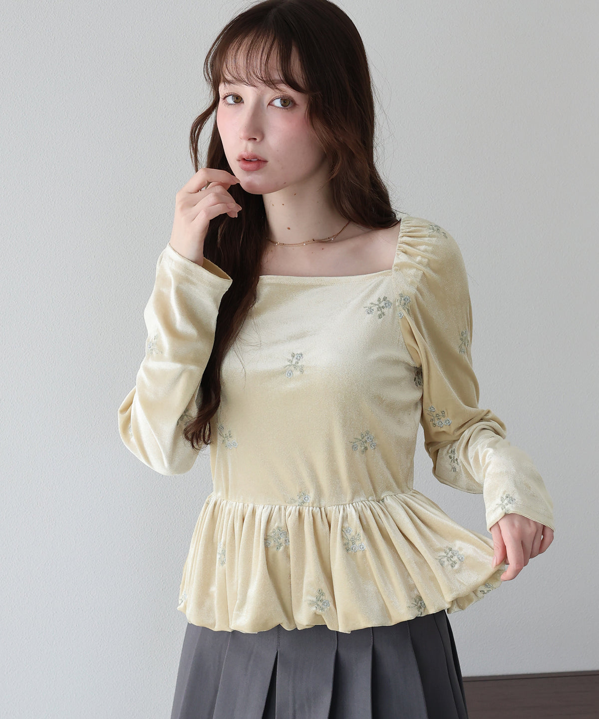 【早割5％OFF】ペプラムベロアトップス