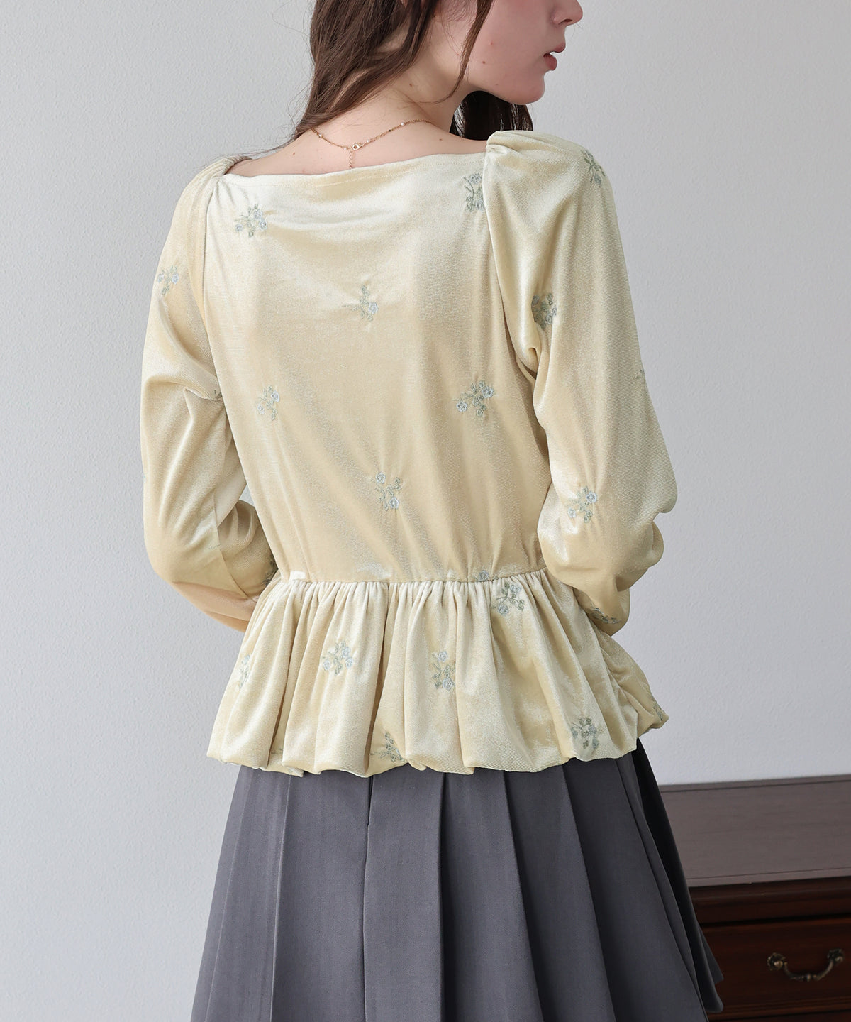 【早割5％OFF】ペプラムベロアトップス