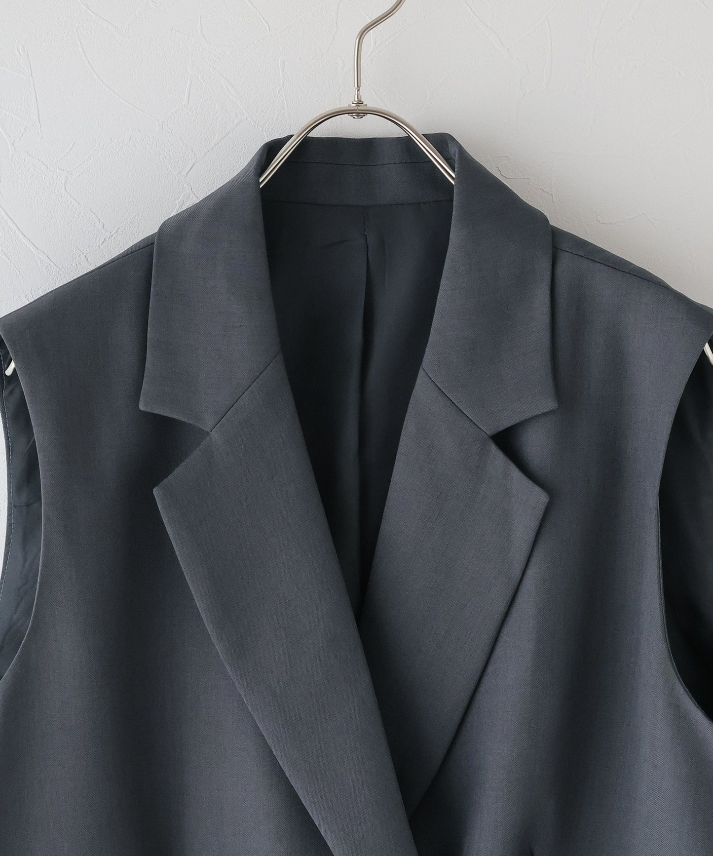 【TIME SALE】ニュアンスボタンテーラードジレ[ J by blue ]