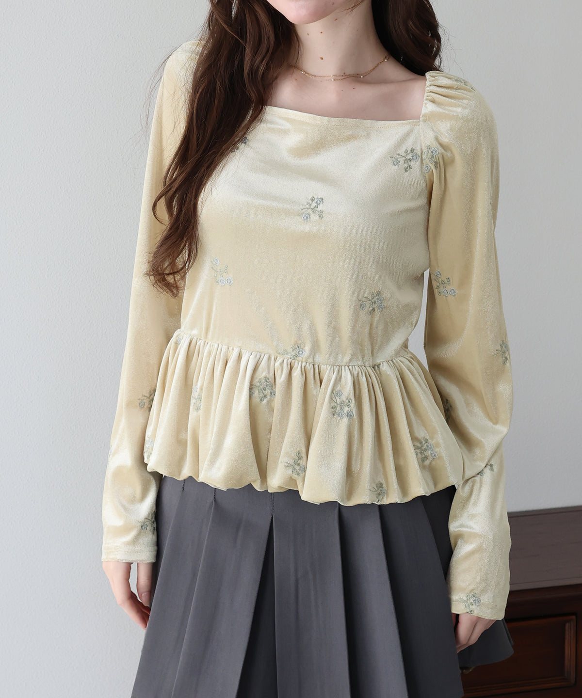 【早割5％OFF】ペプラムベロアトップス