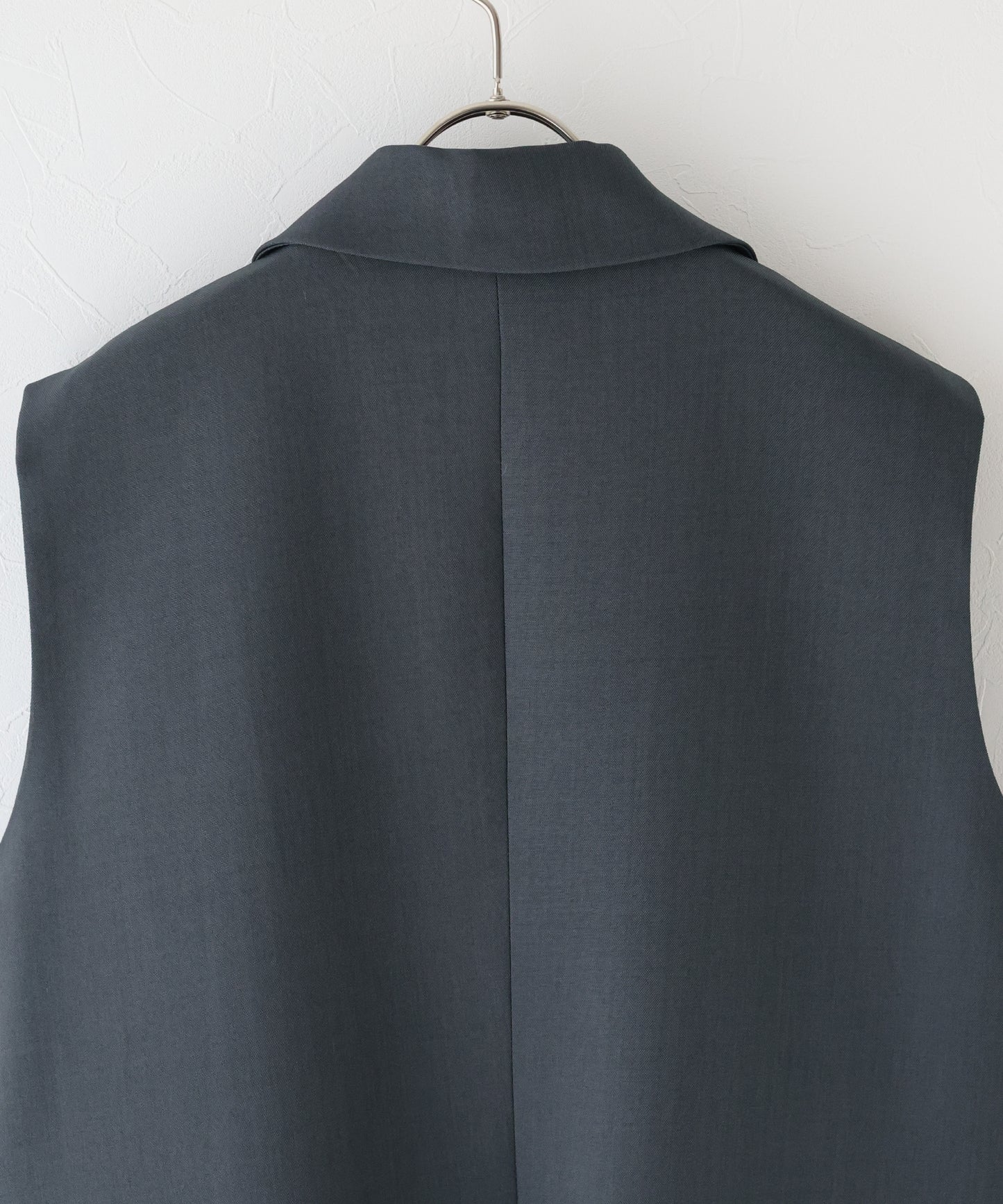 【TIME SALE】ニュアンスボタンテーラードジレ[ J by blue ]