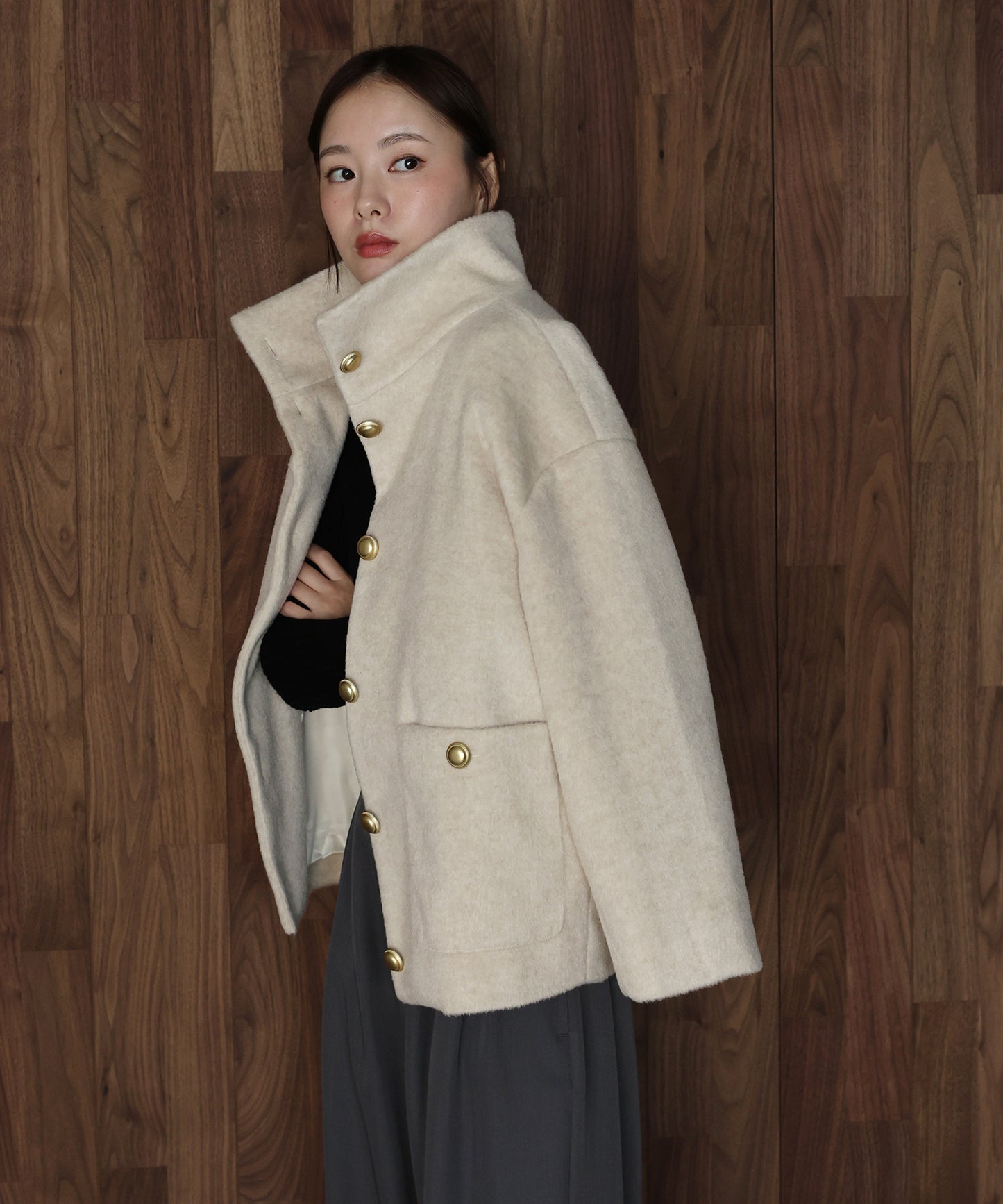 ゴールドボタンスタンドウールシャギーコート