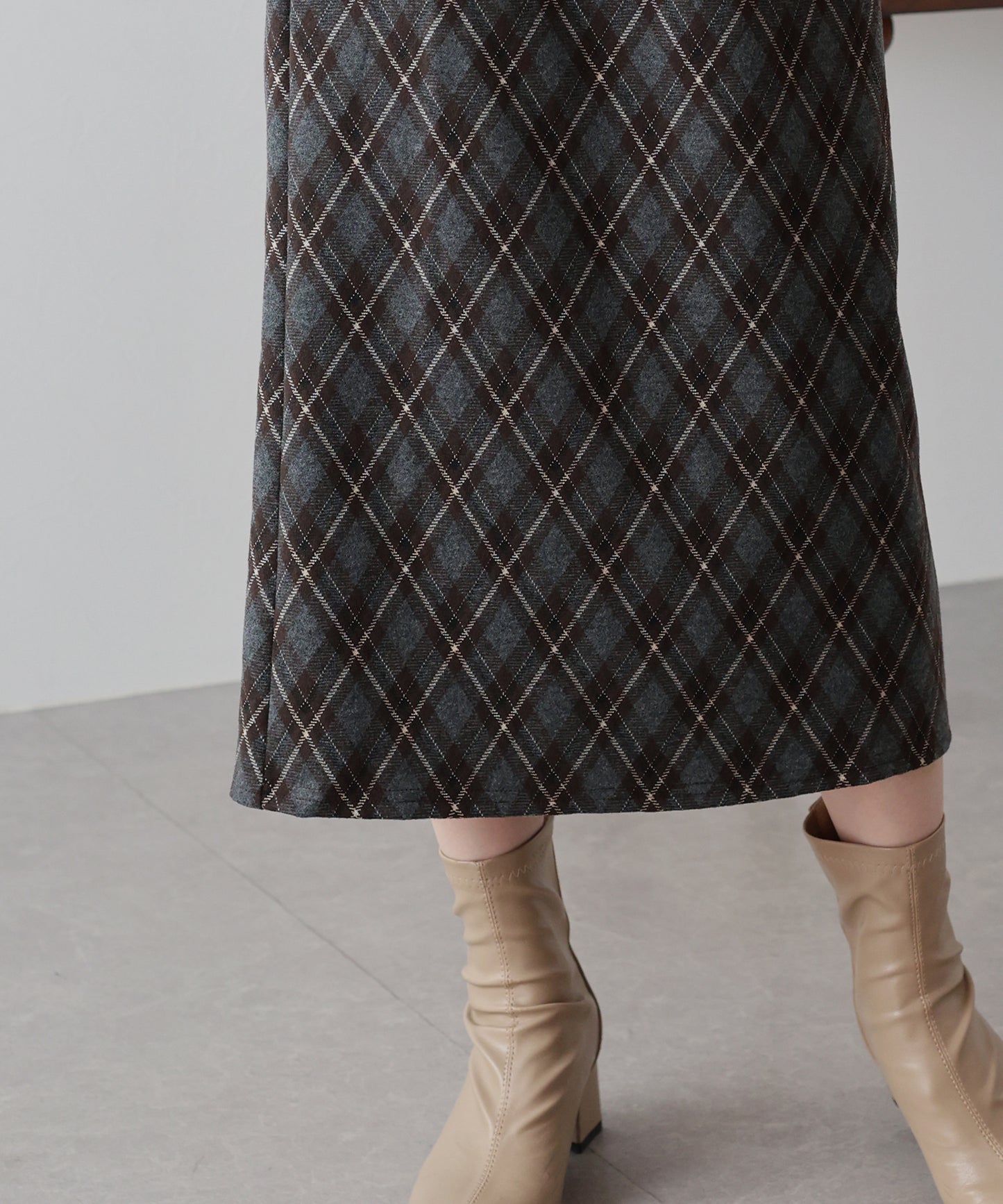 チェック柄タイトスカート