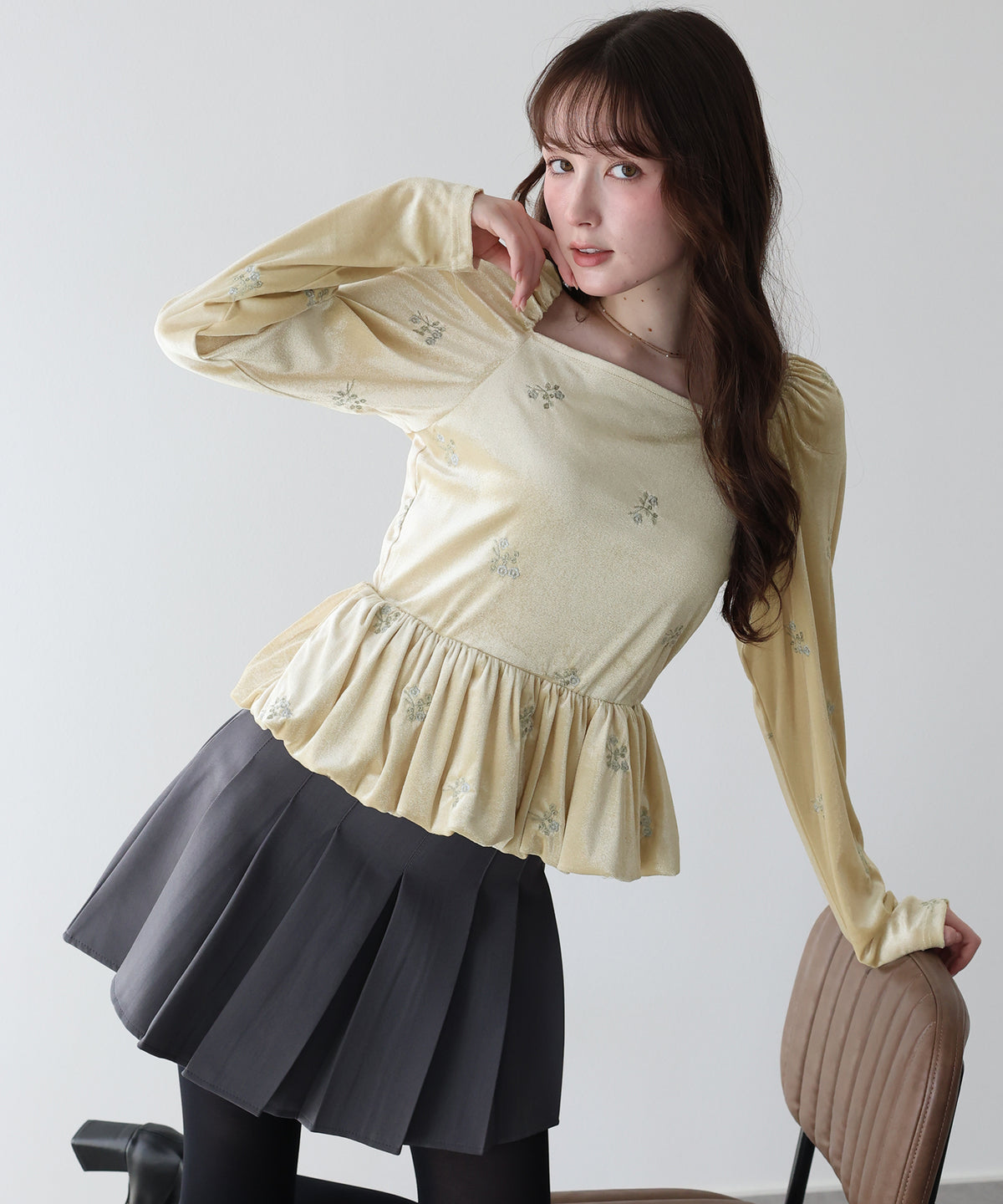 【早割5％OFF】ペプラムベロアトップス