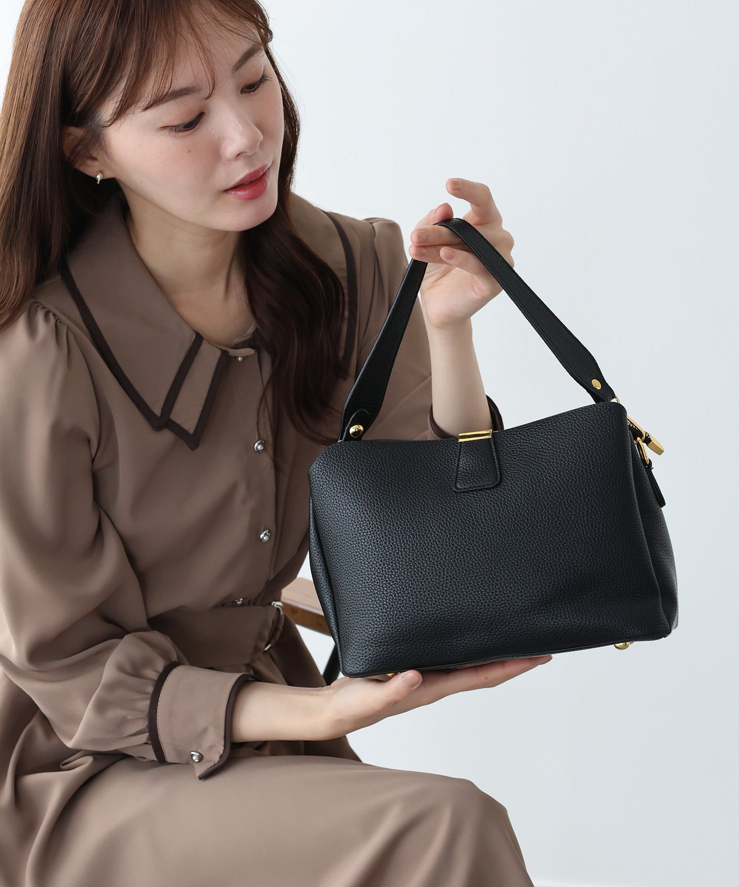 【早割5％OFF】スクエアショルダーバッグ