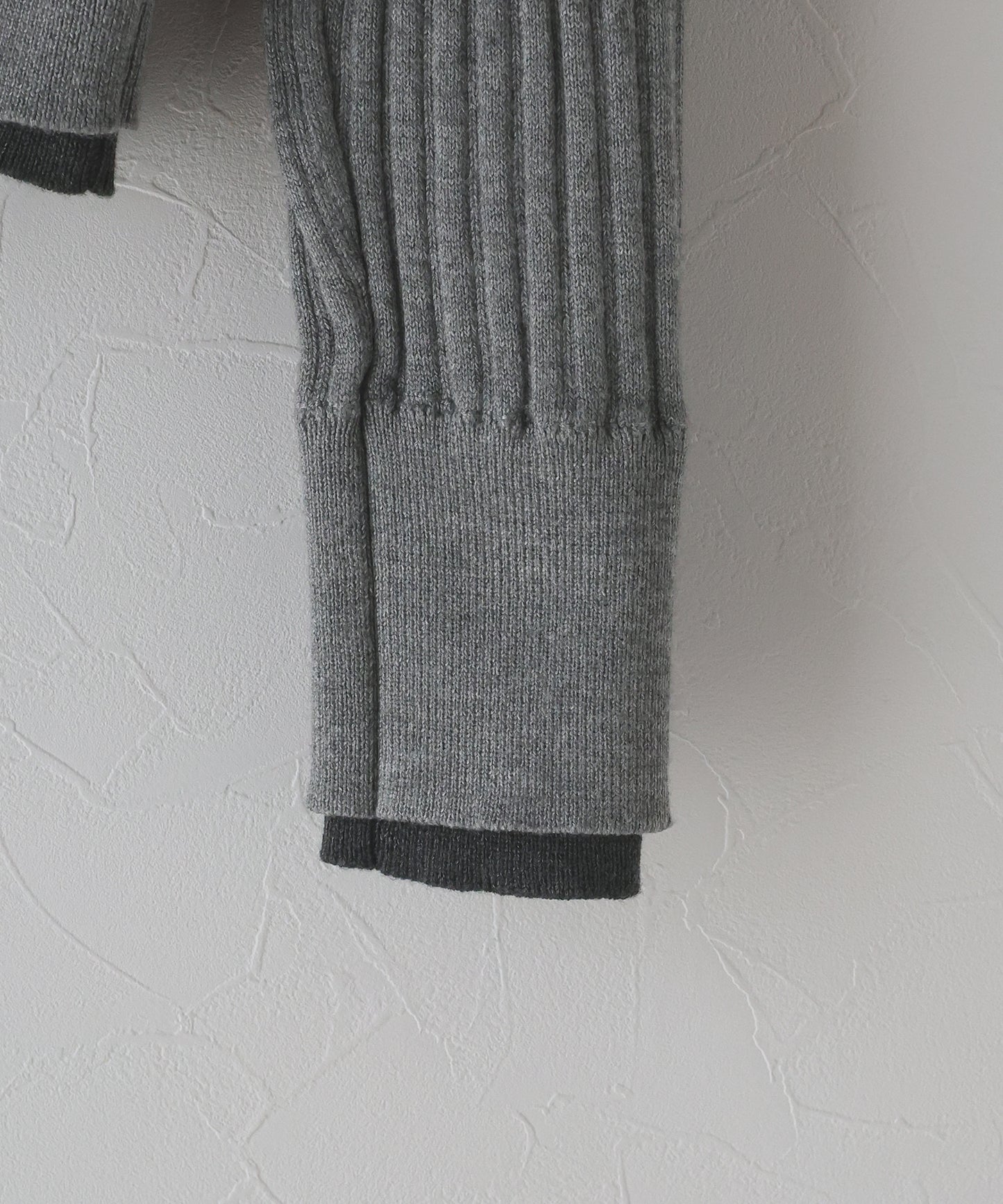 レイヤードランダムリブニット[ J by blue ]