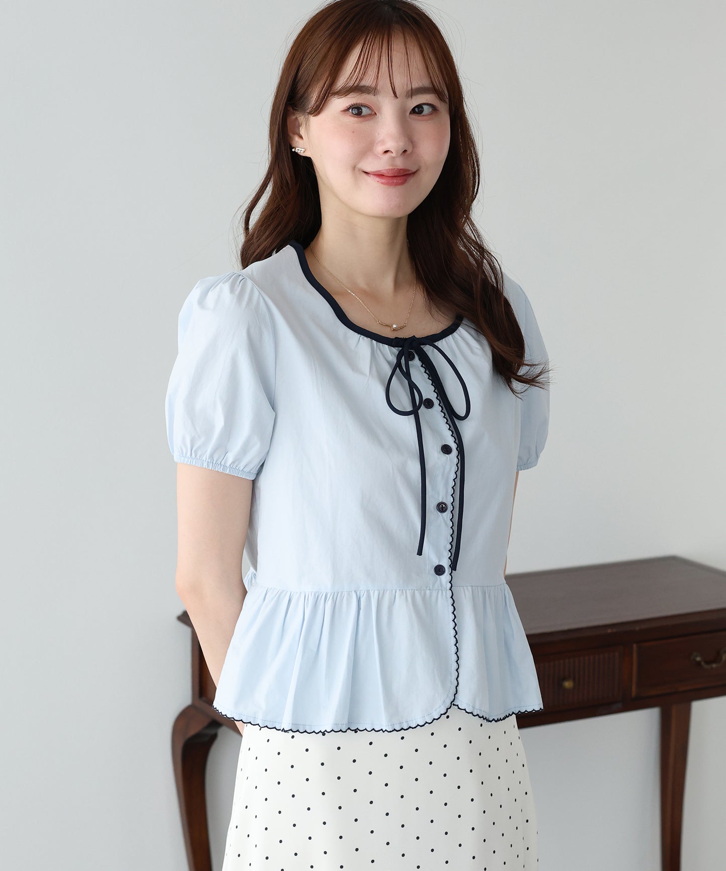 【早割5％OFF】バイカラーリボンペプラムブラウス【メール便】
