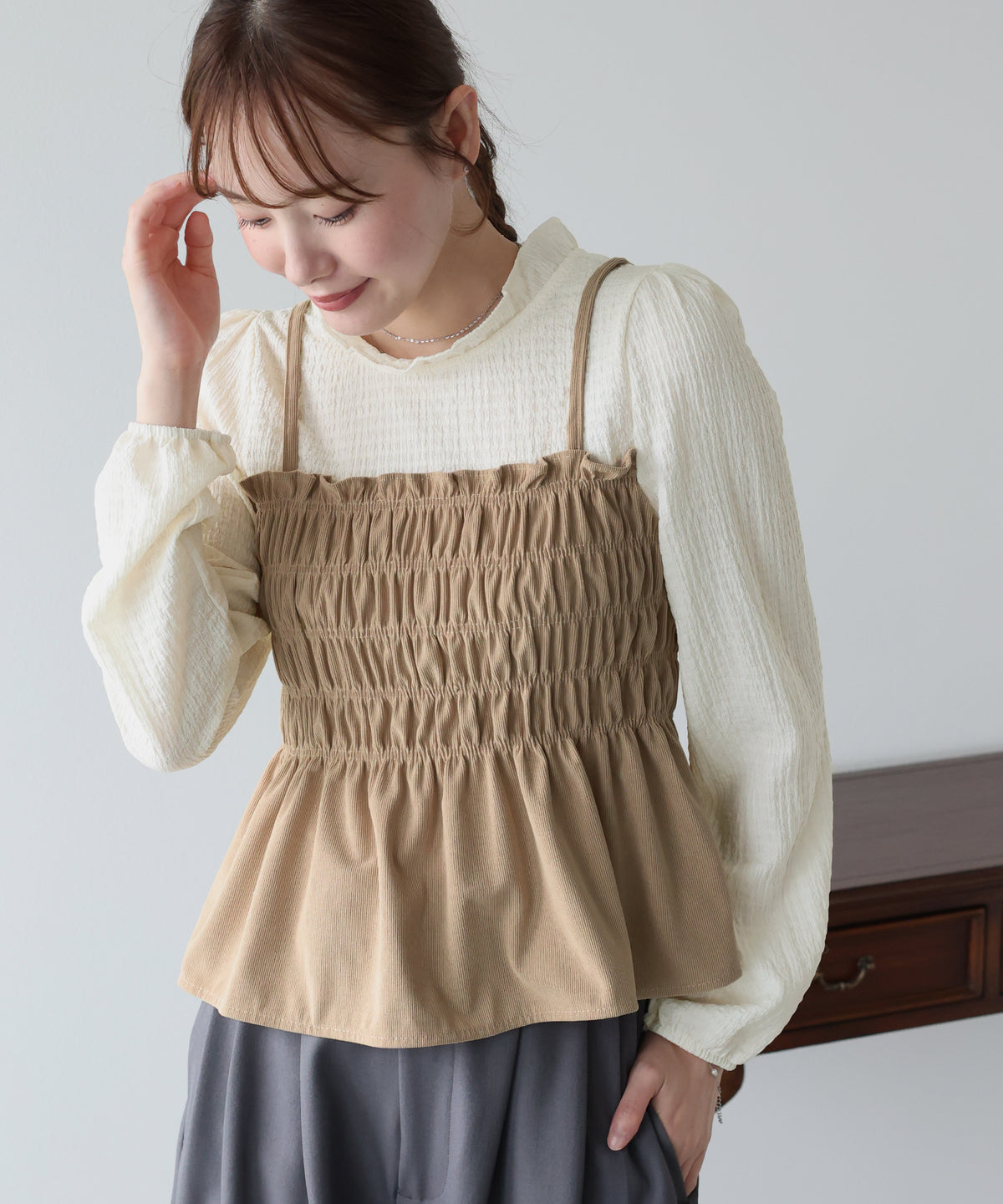 【早割5％OFF】シャーリングビスチェレイヤードブラウス