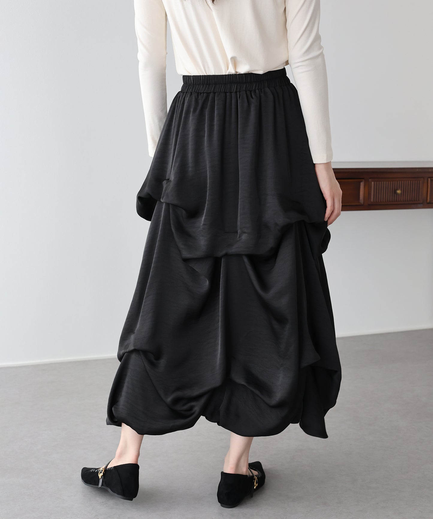 【早割5％OFF】サテンタックバルーンスカート