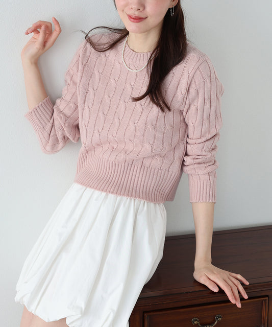 長袖ケーブルニット