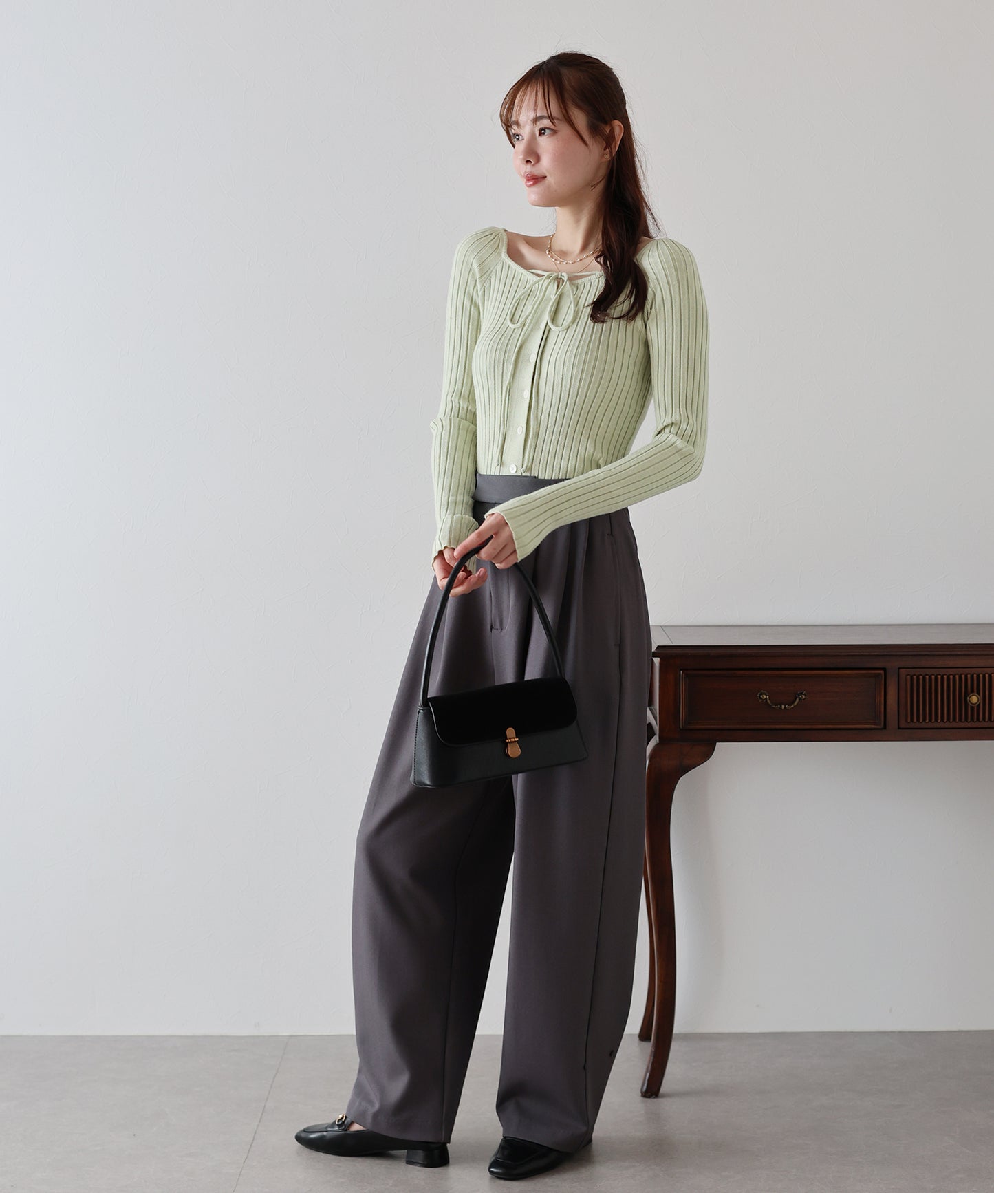 リボンチョーカーリブニット