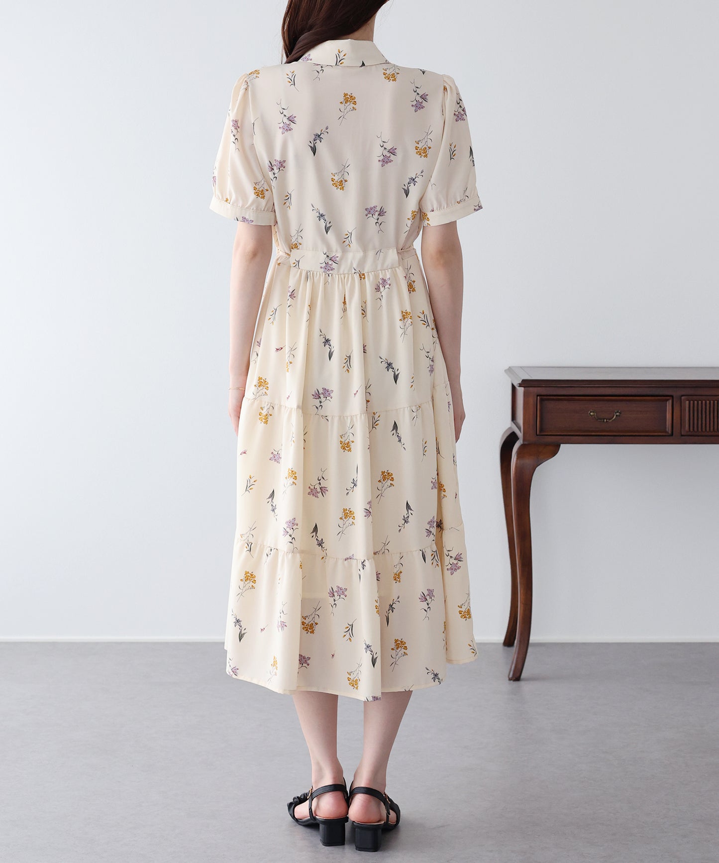 【早割5％OFF】フロントフリルワンピース