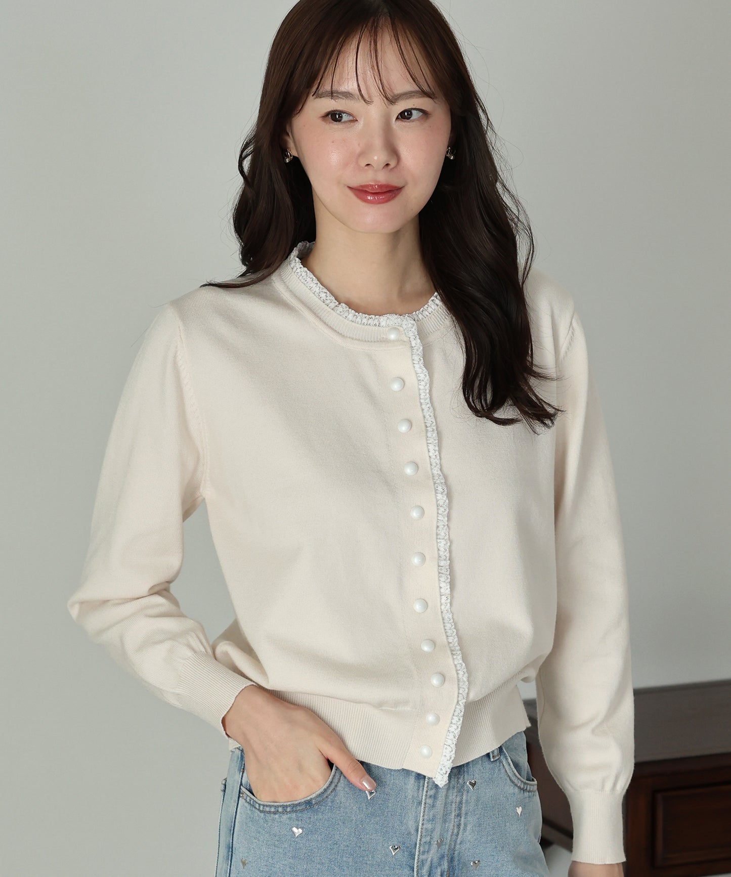 【早割5％OFF】レーストリムパールボタンカーディガン