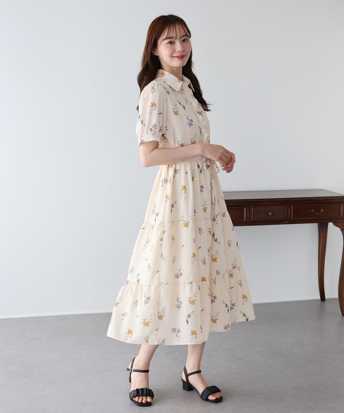 【早割5％OFF】フロントフリルワンピース