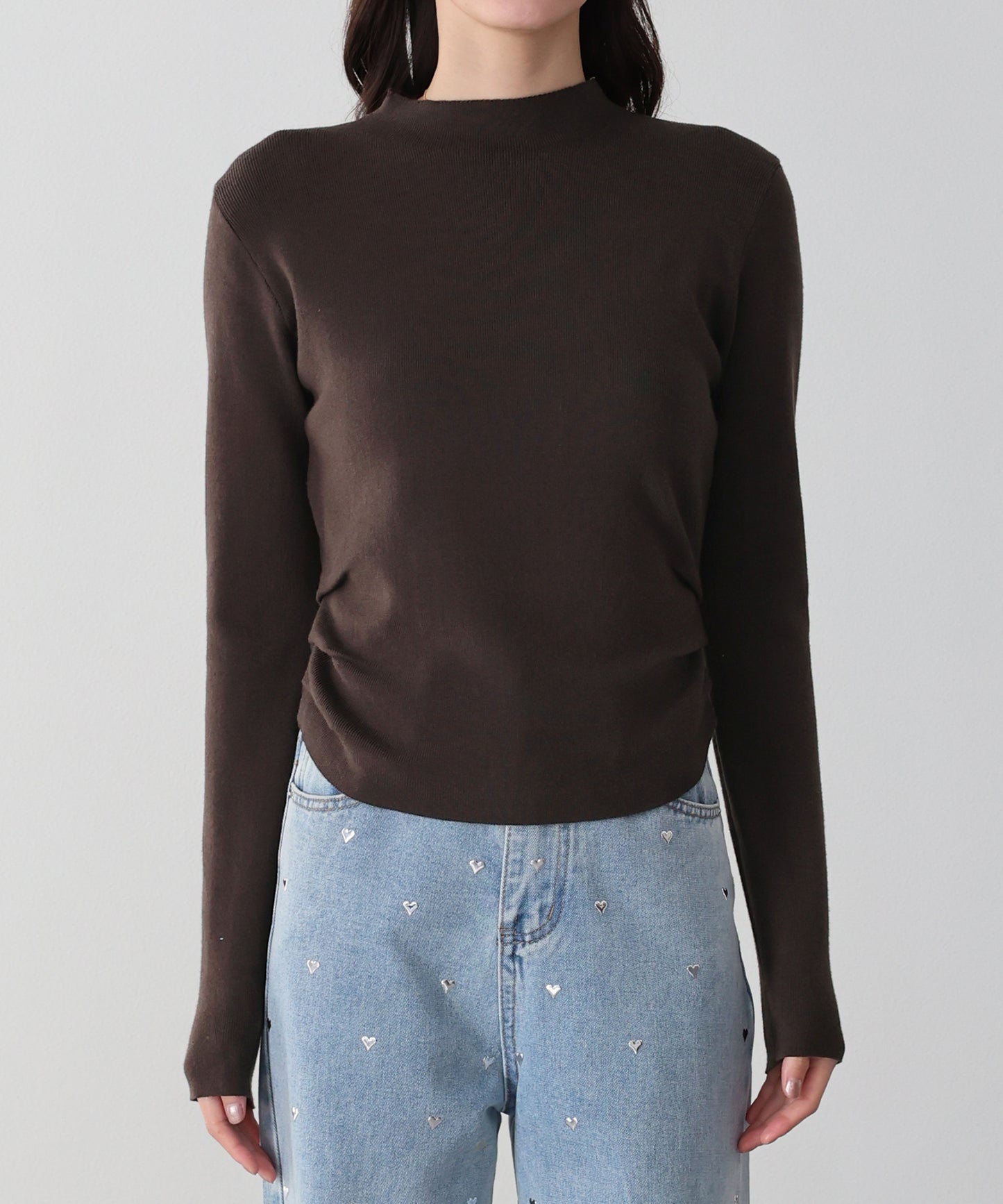 【早割5％OFF】サイドタックハイネックニット