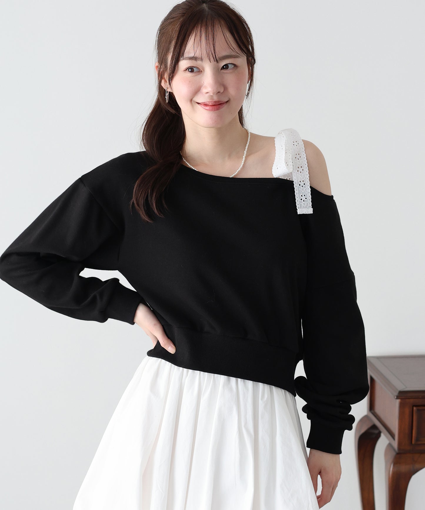 レースリボンオフショルスウェット