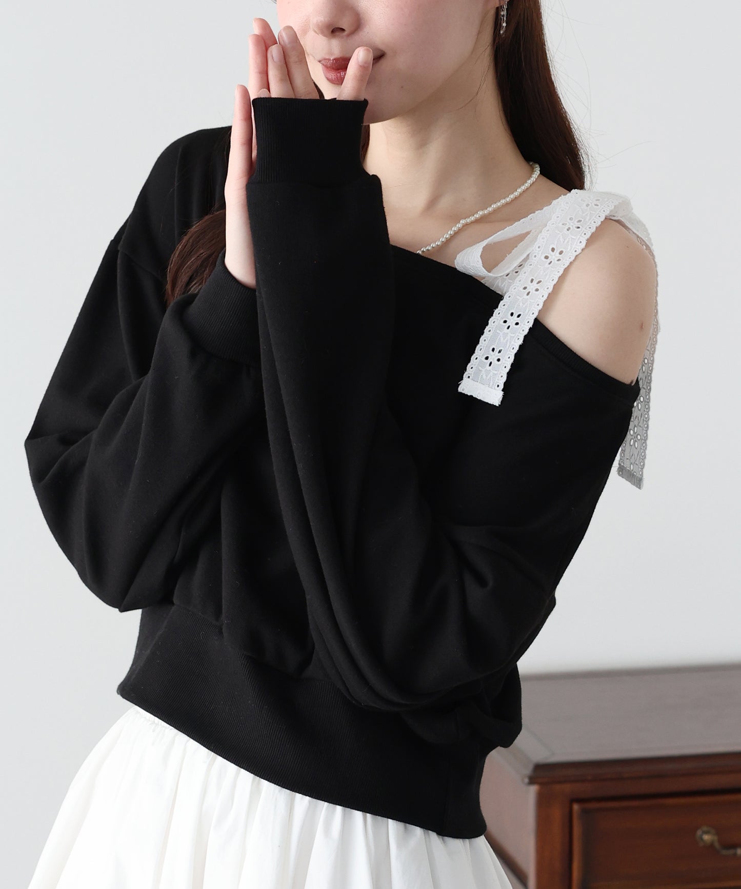 レースリボンオフショルスウェット