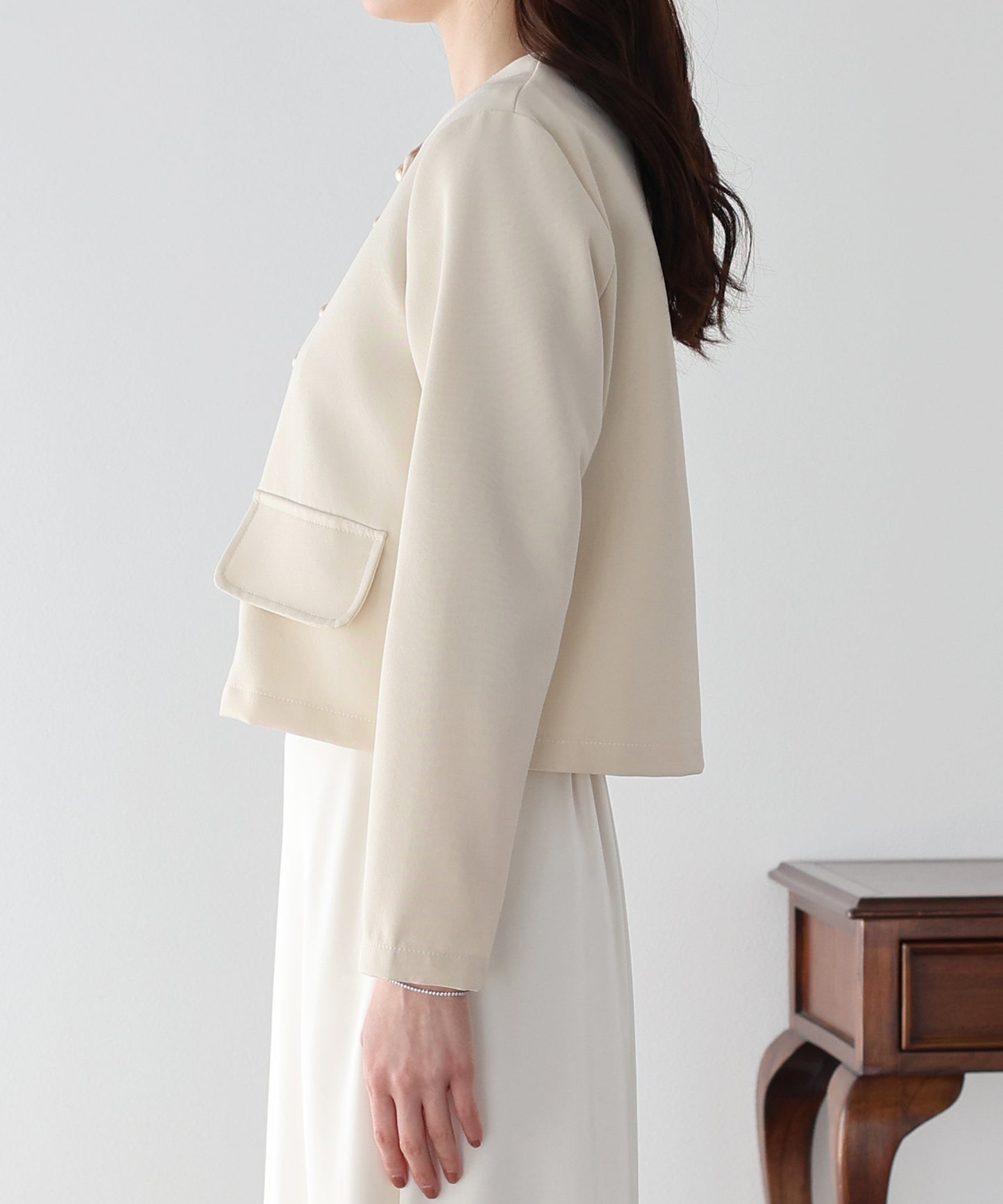 【早割5％OFF】ゴールドボタンノーカラージャケット