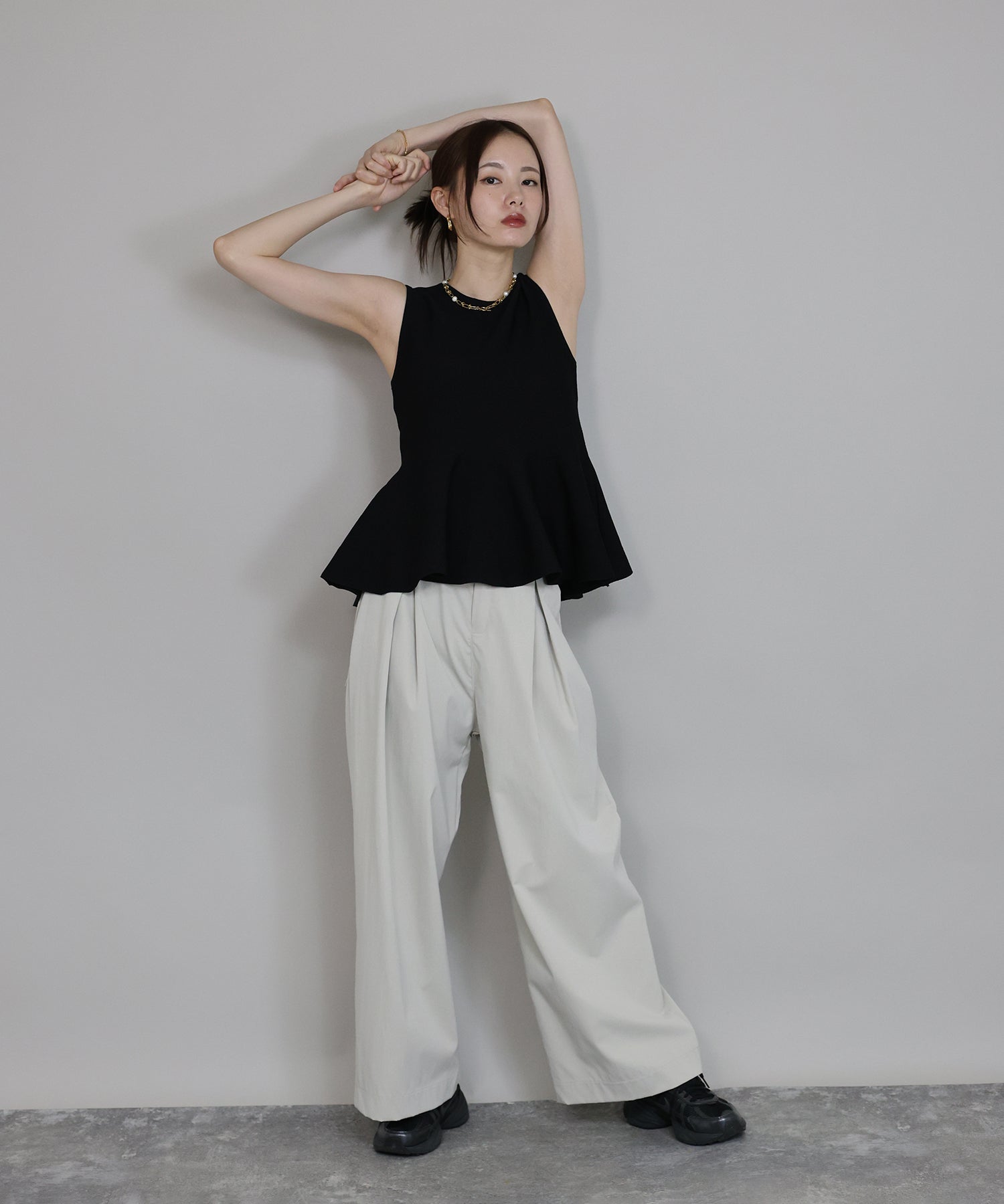 値下げ中！NAPTIME 総柄タックワイドパンツ S ブラック Naptime タックワイドパンツ 総柄 BLACK -Sサイズ-