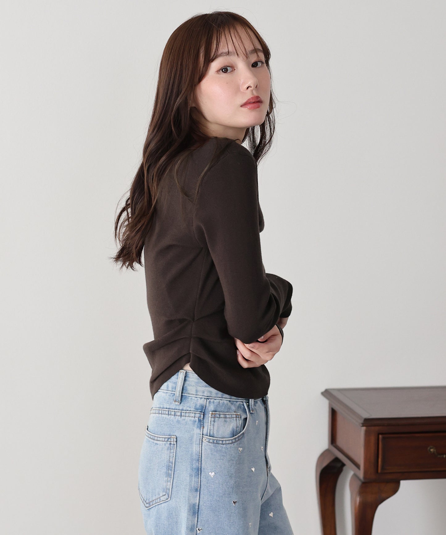 【早割5％OFF】サイドタックハイネックニット