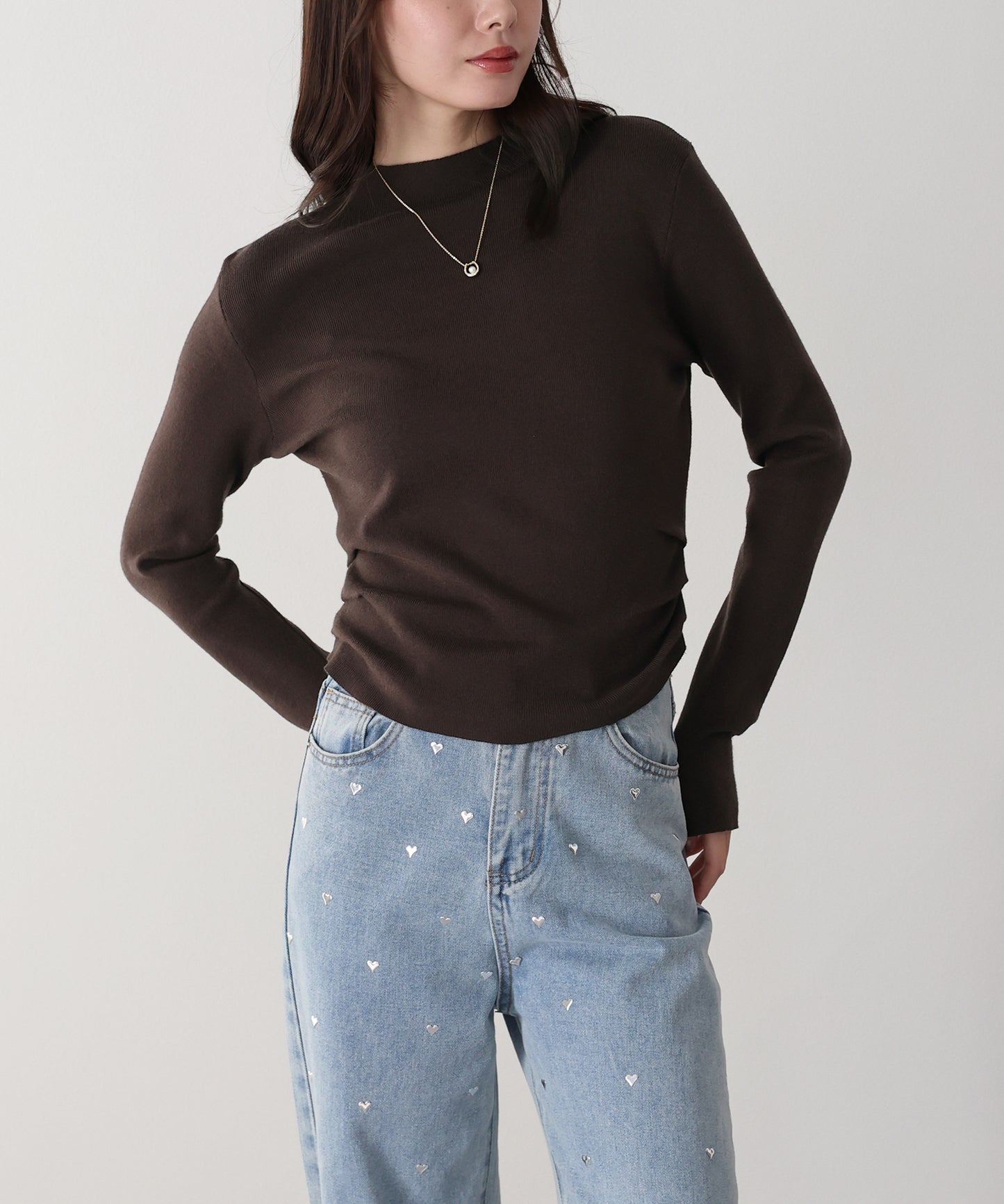 【早割5％OFF】サイドタックハイネックニット