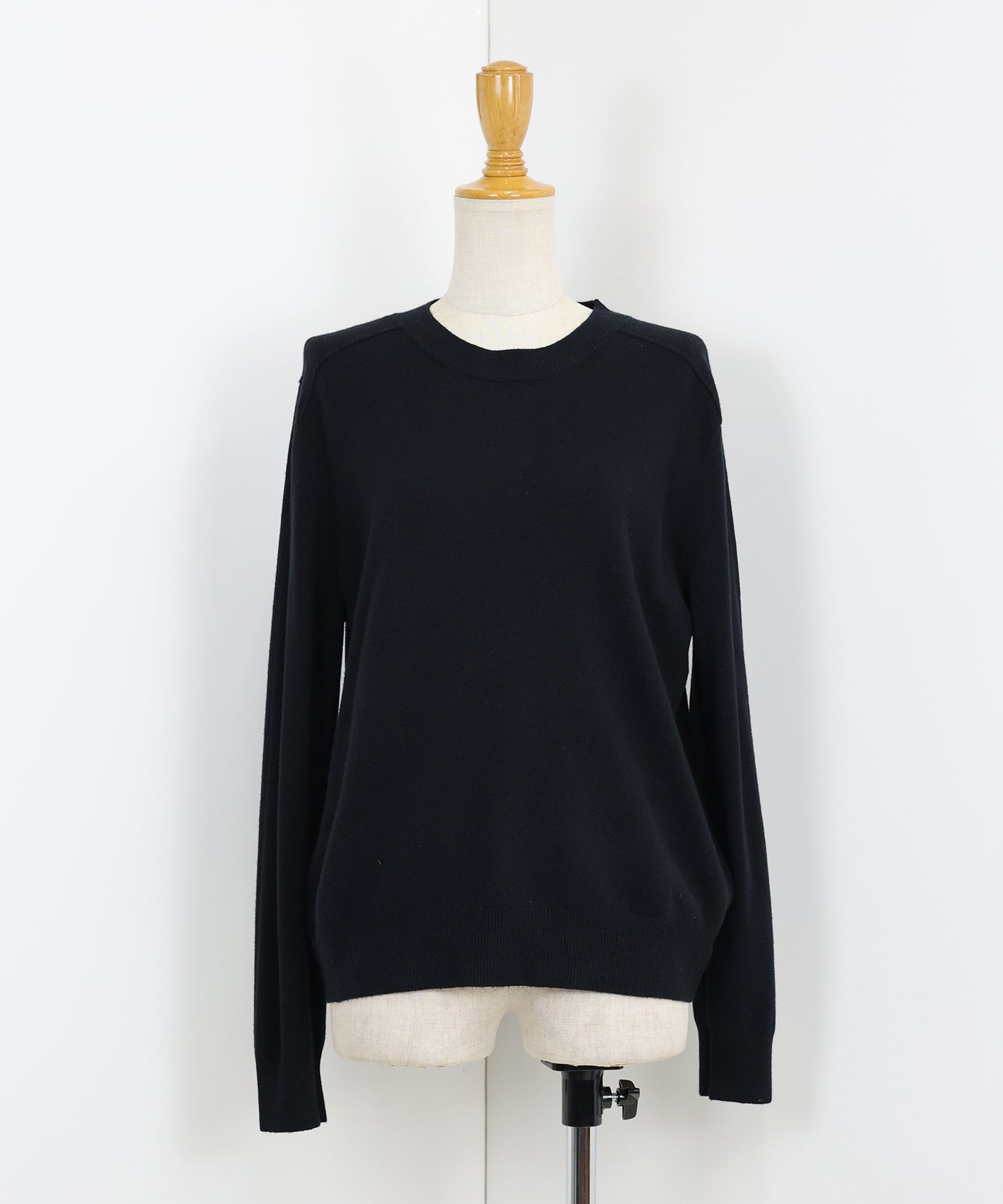 ウール混クルーネックニット