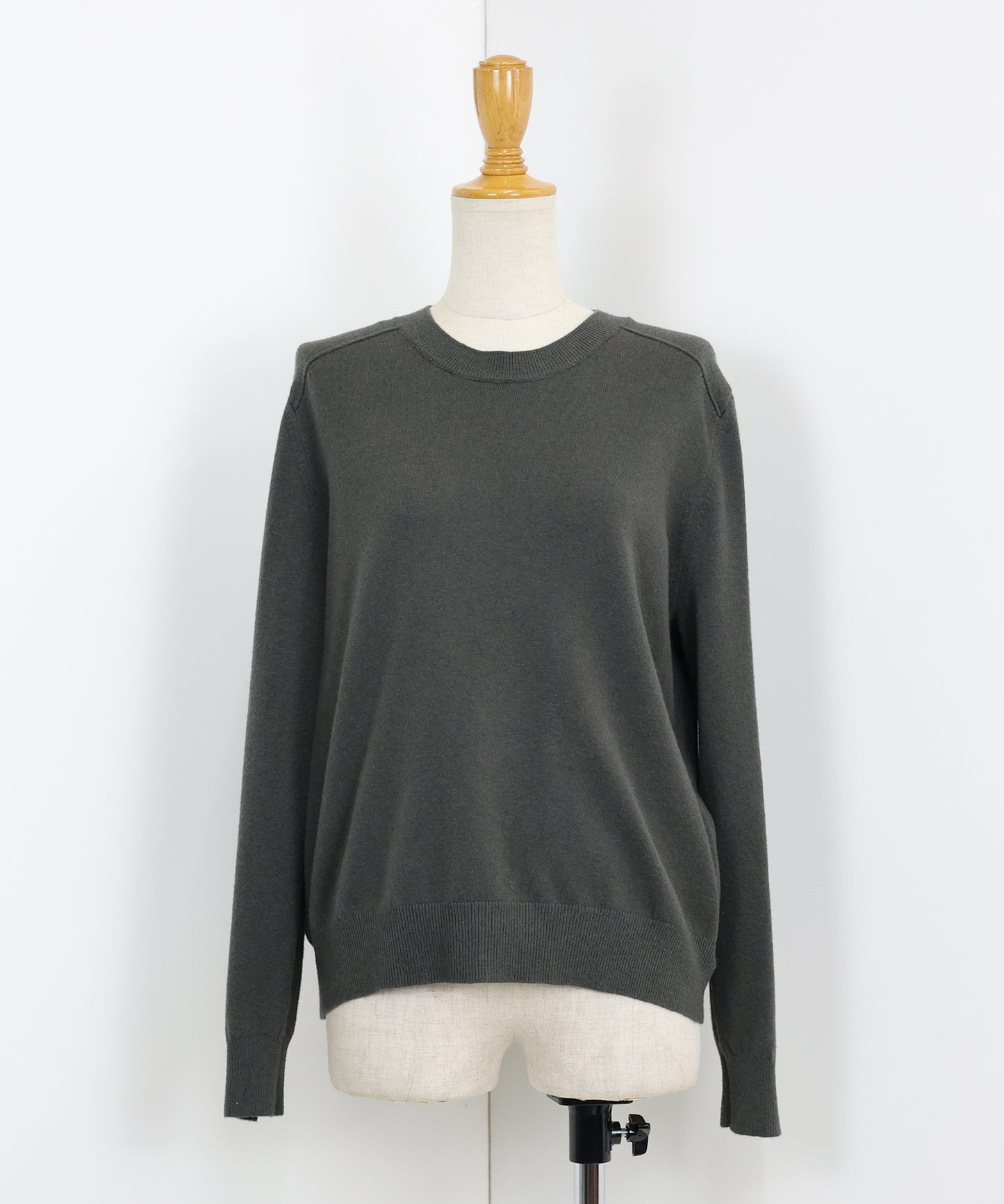 ウール混クルーネックニット