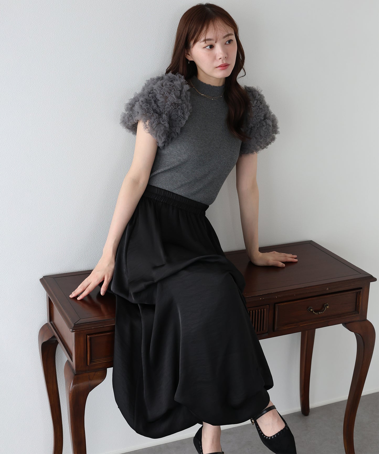 【早割5％OFF】フラワーチュールスリーブニット
