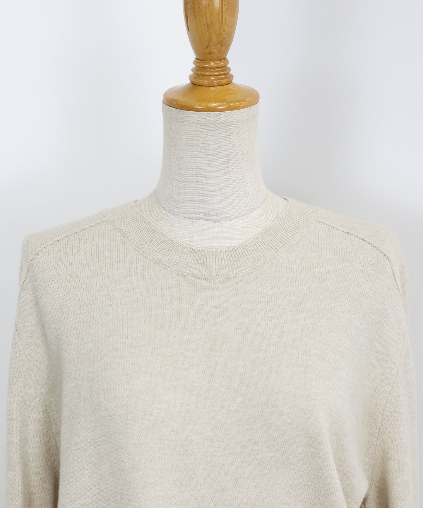 ウール混クルーネックニット