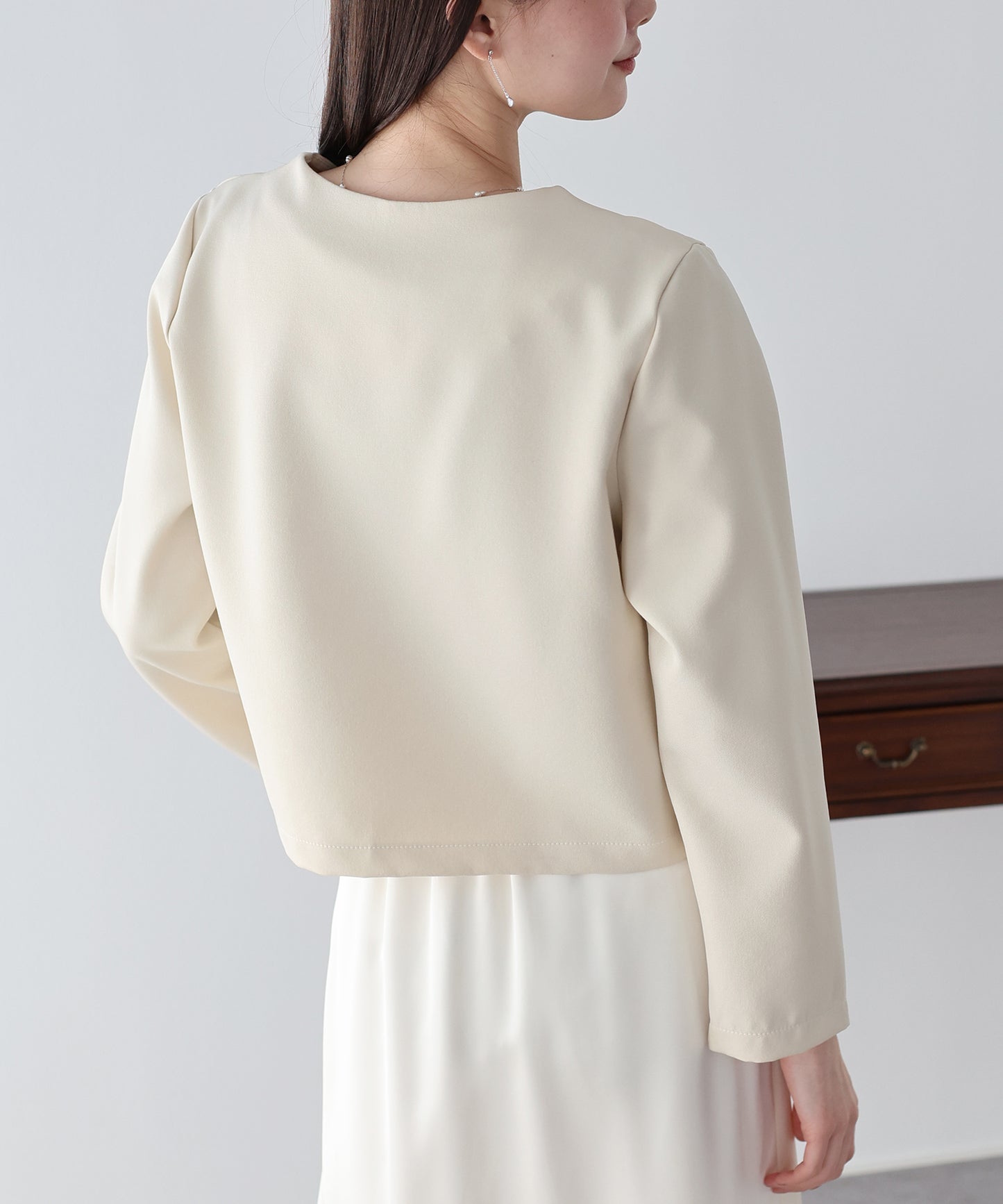 【早割5％OFF】ゴールドボタンノーカラージャケット