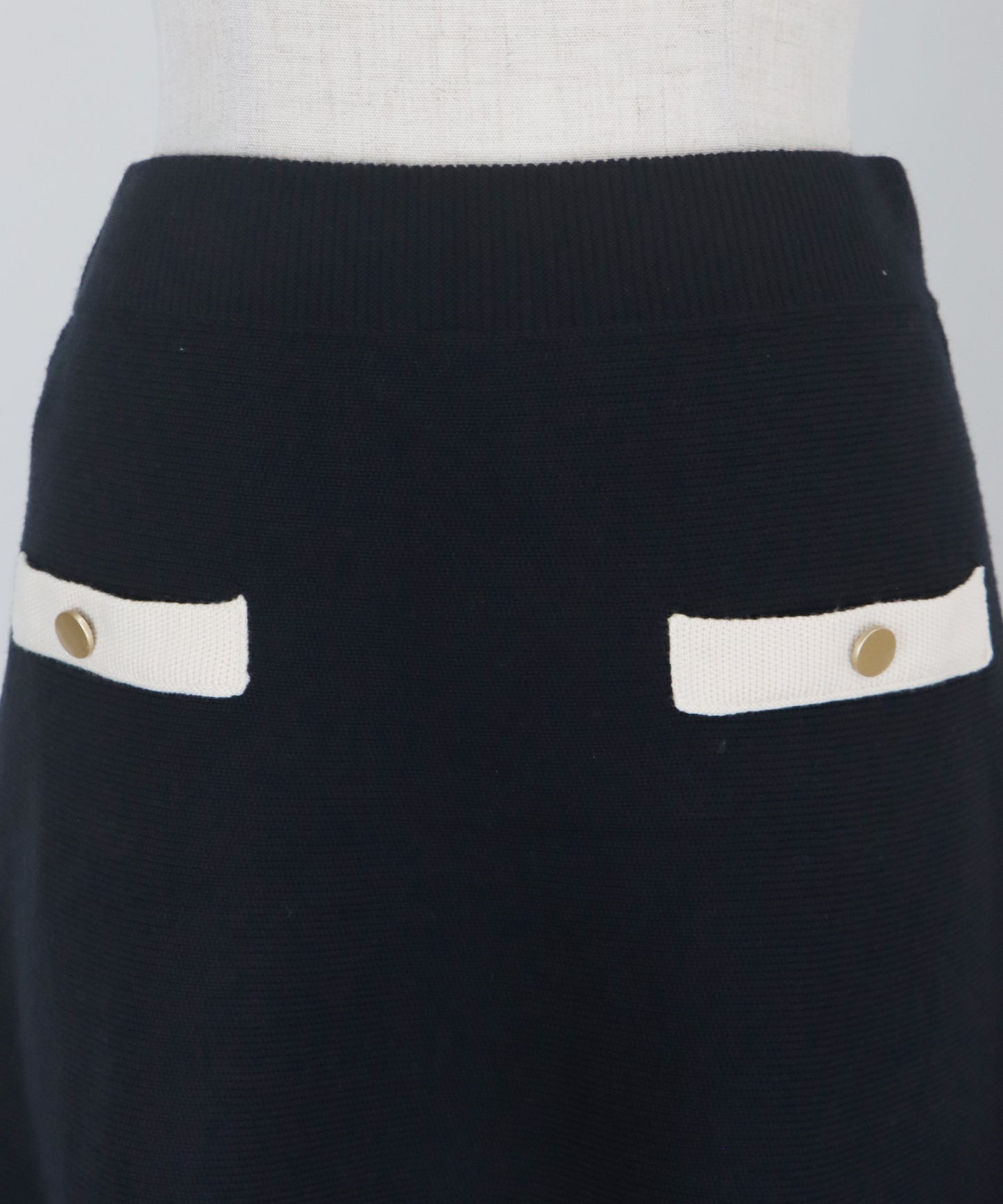 【TIME SALE】金ボタンバイカラーニットスカート