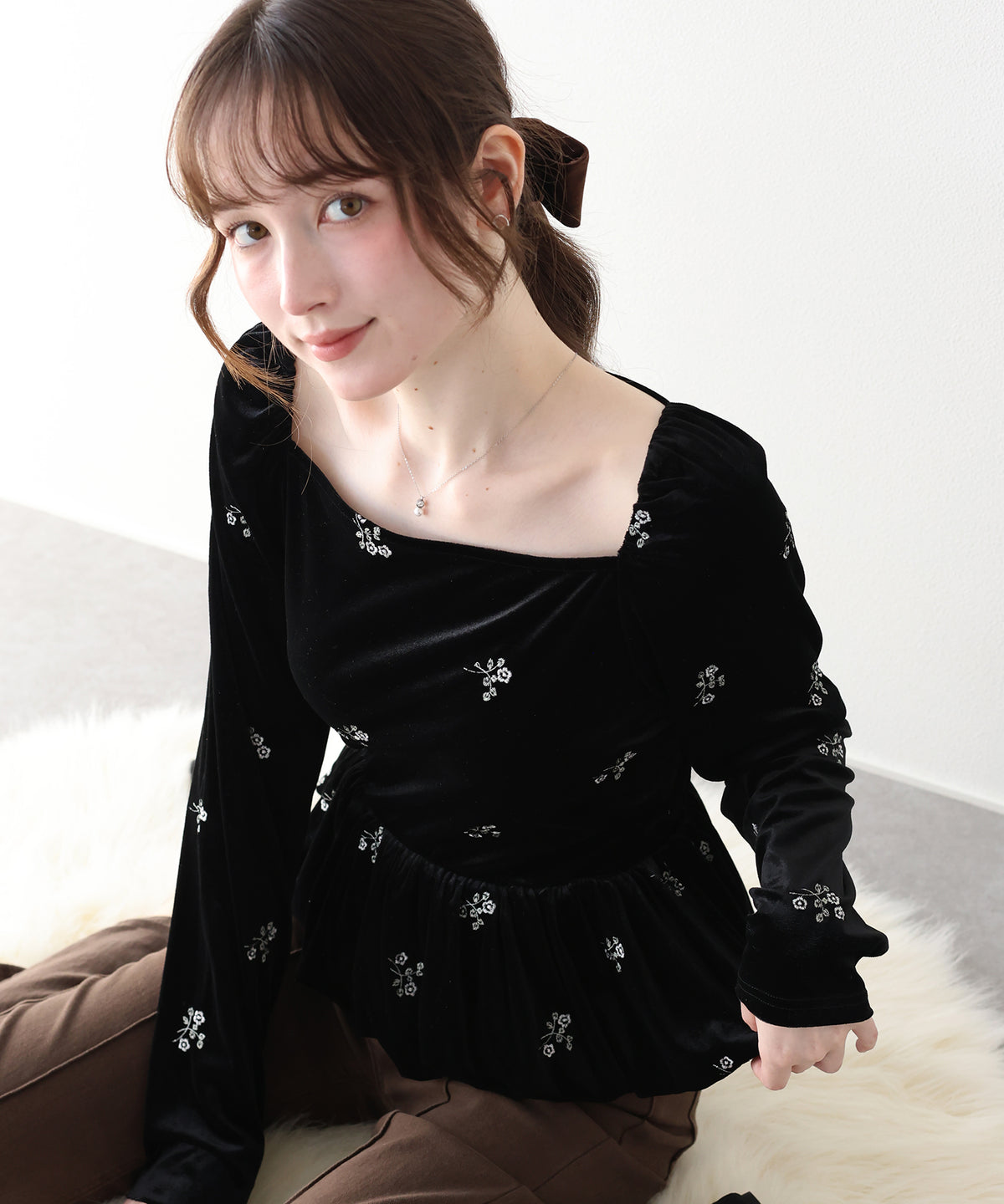 【早割5％OFF】ペプラムベロアトップス