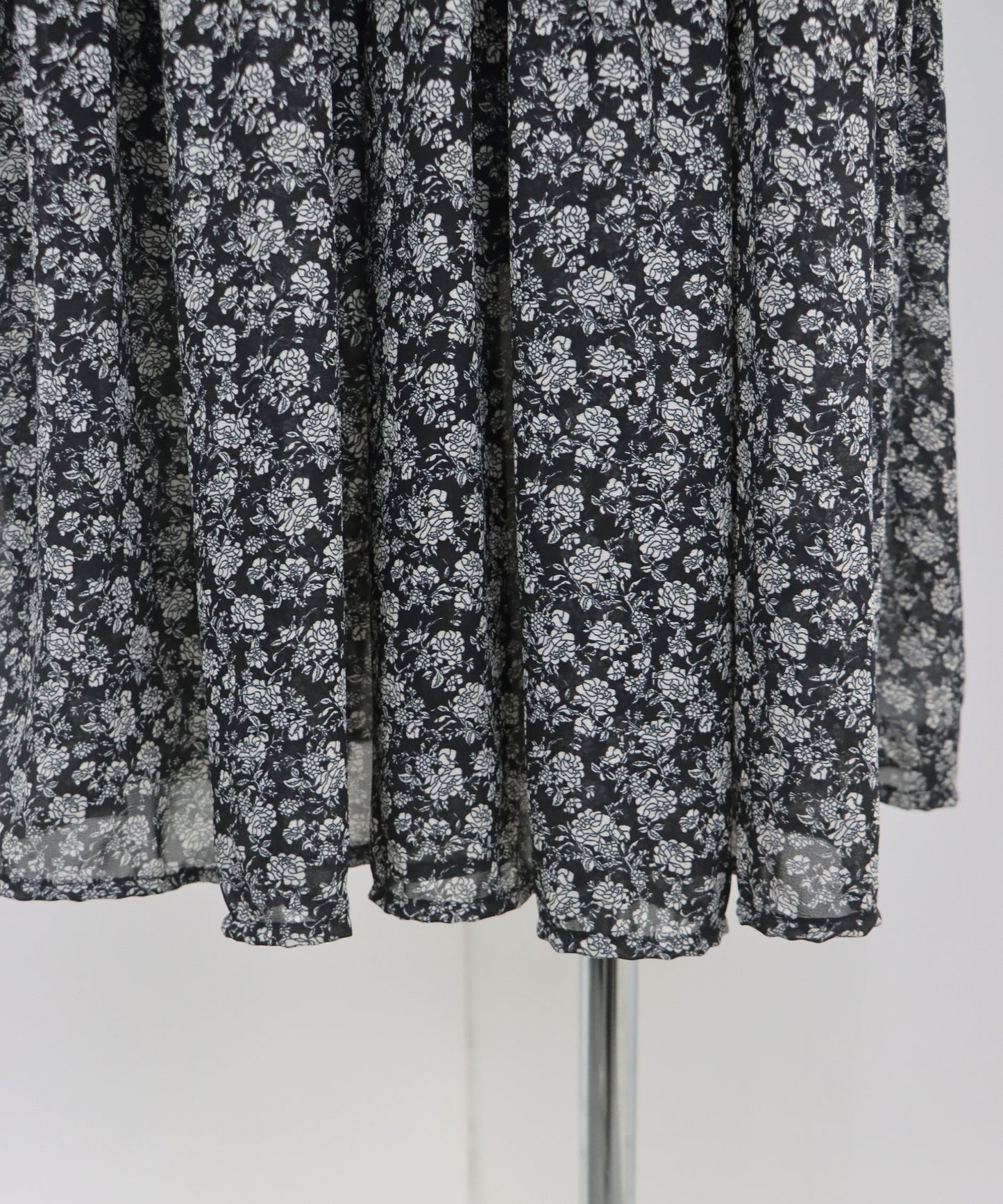 【TIME SALE】フロントフリルワンピース