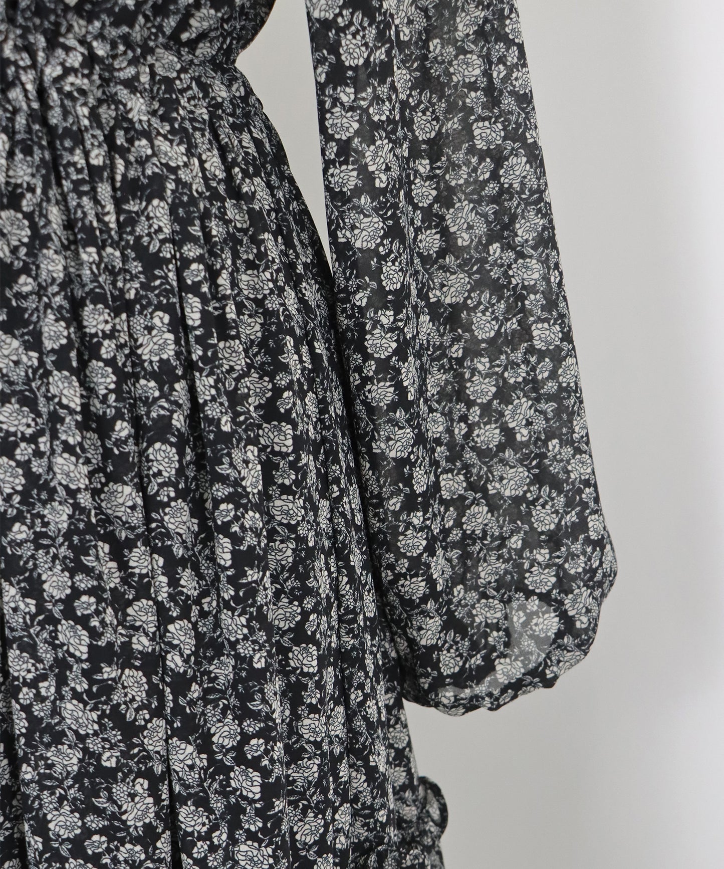 【TIME SALE】フロントフリルワンピース