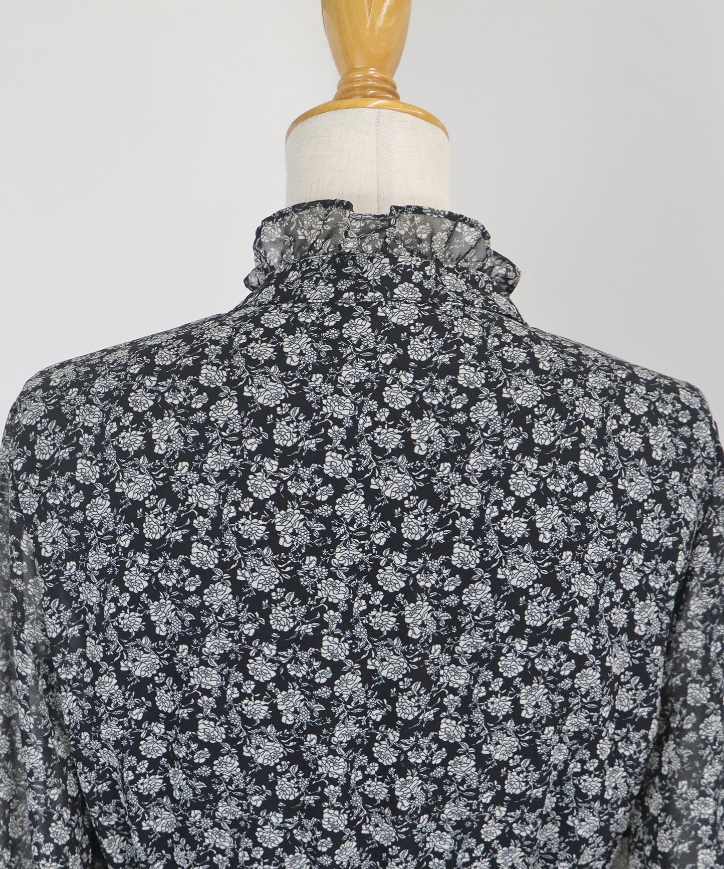 【TIME SALE】フロントフリルワンピース