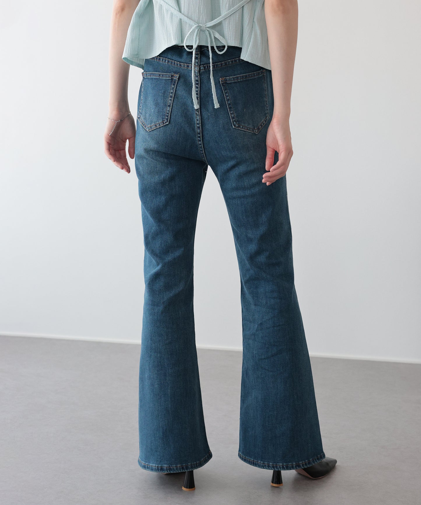 【早割5％OFF】ラインストーンフレアデニム